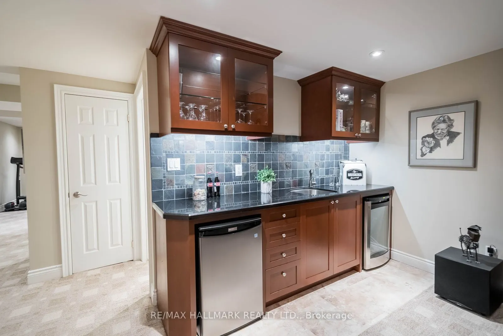 23 Maurovista Court
