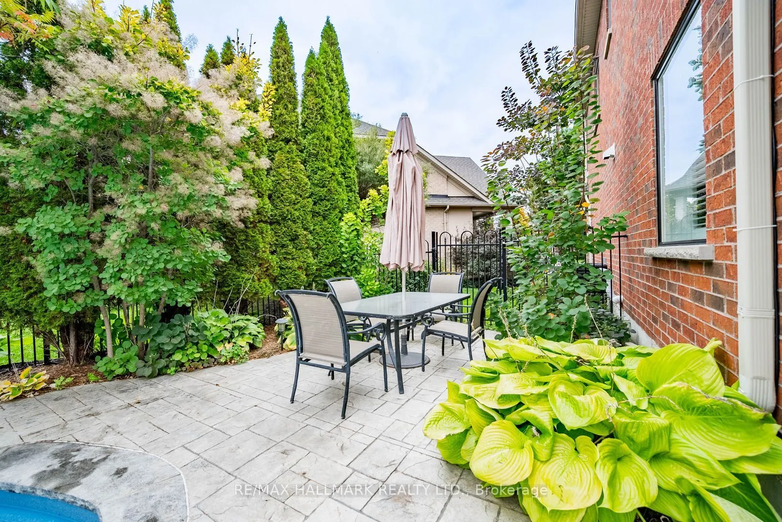 23 Maurovista Court