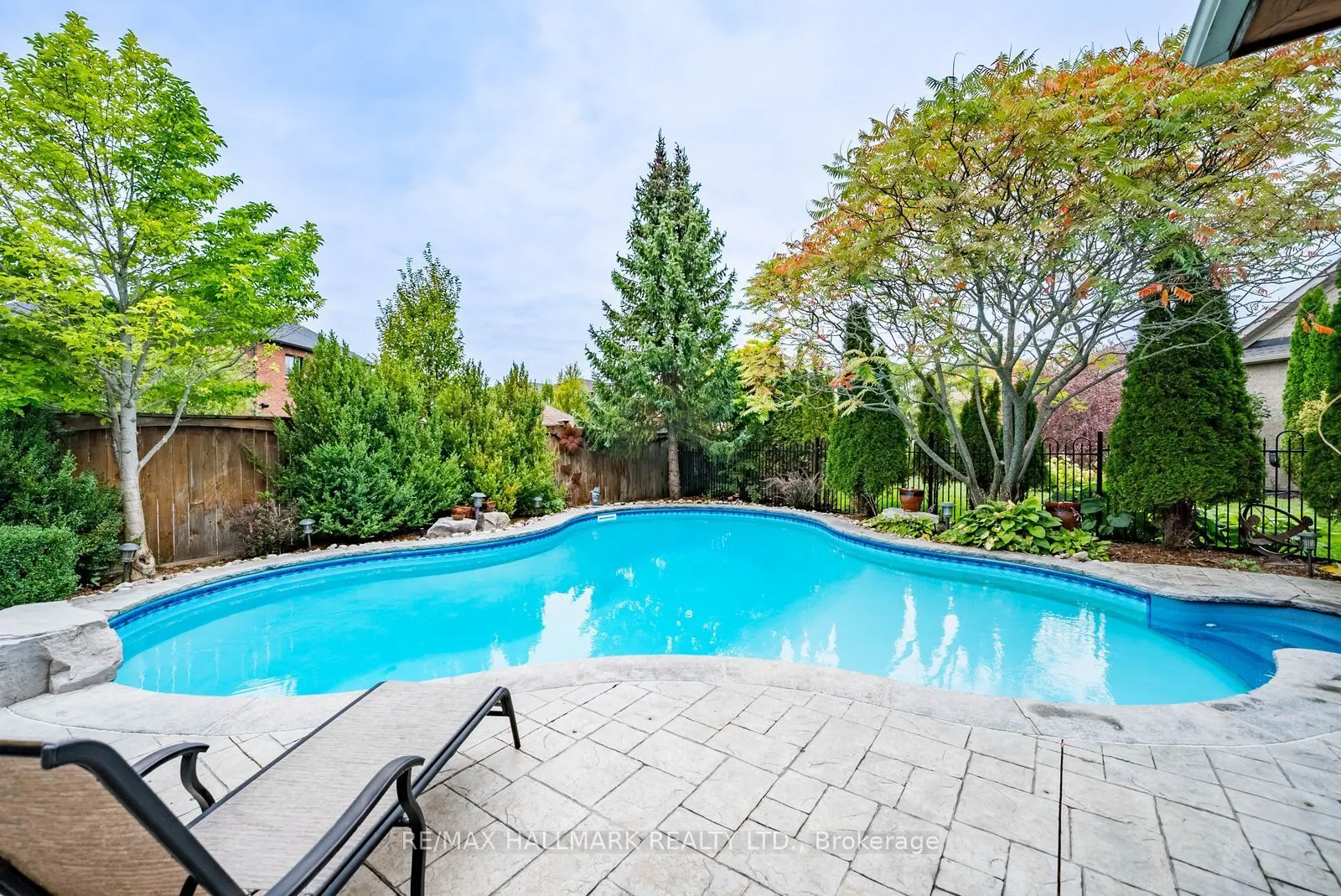 23 Maurovista Court