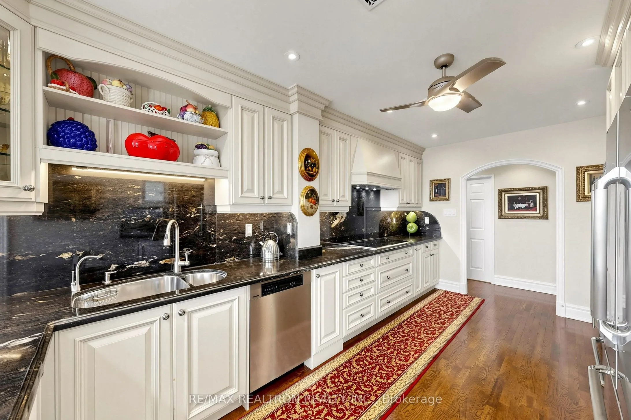 7300 Yonge Street #1810