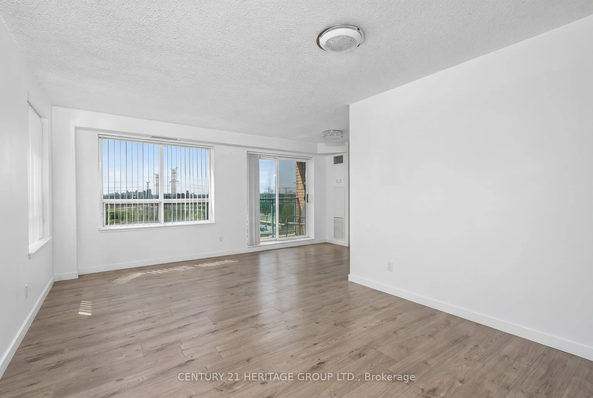 39 Oneida Crescent #1017
