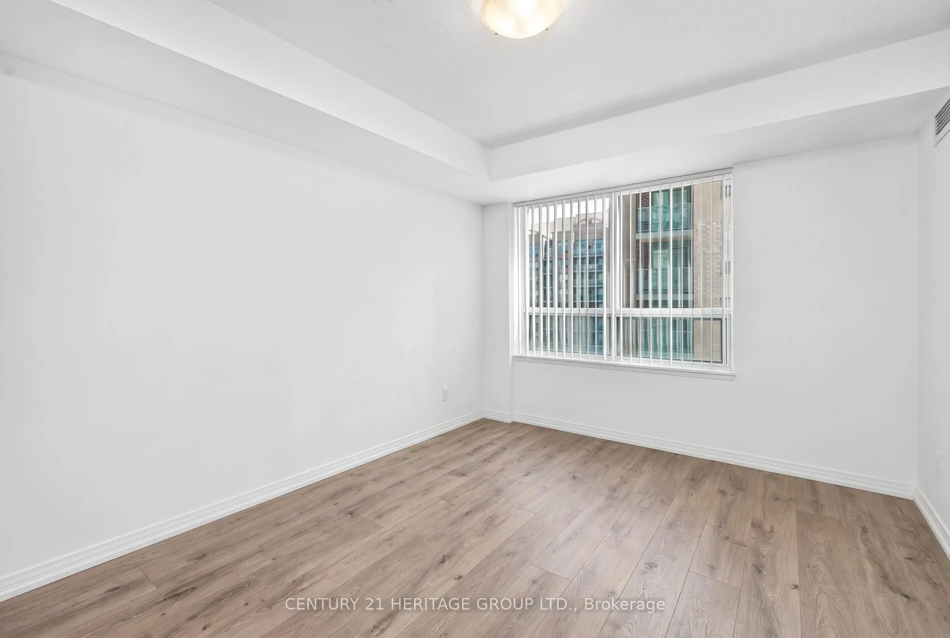 39 Oneida Crescent #1017