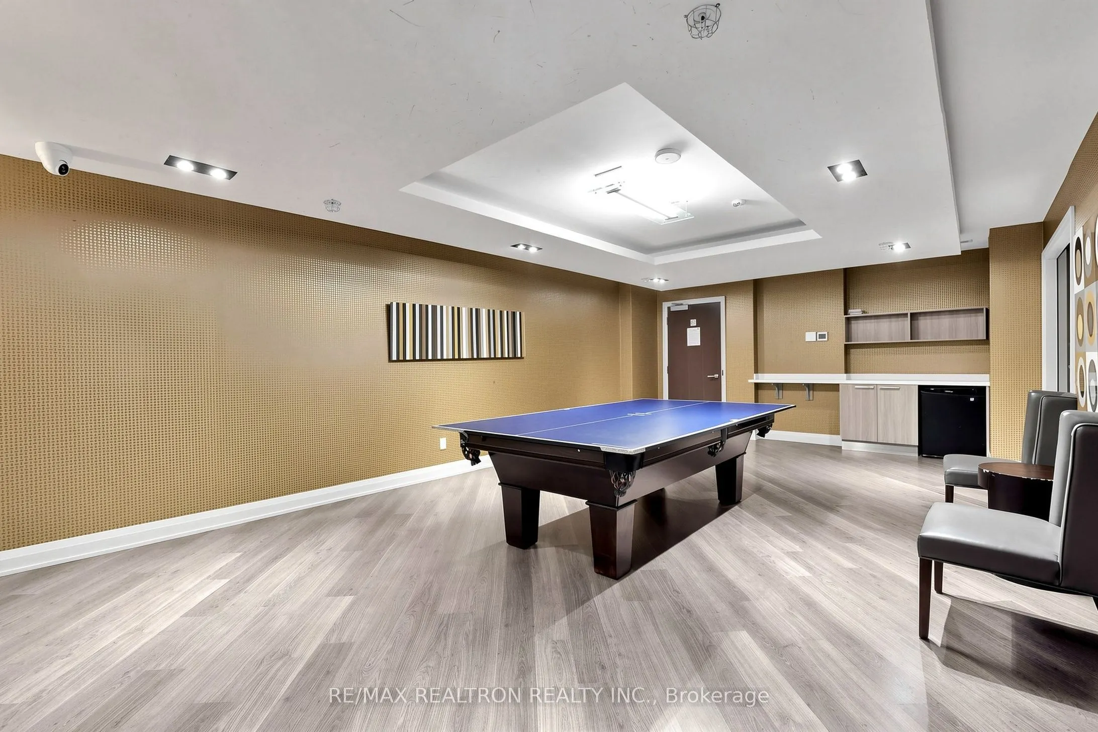 75 North Park Road #1604