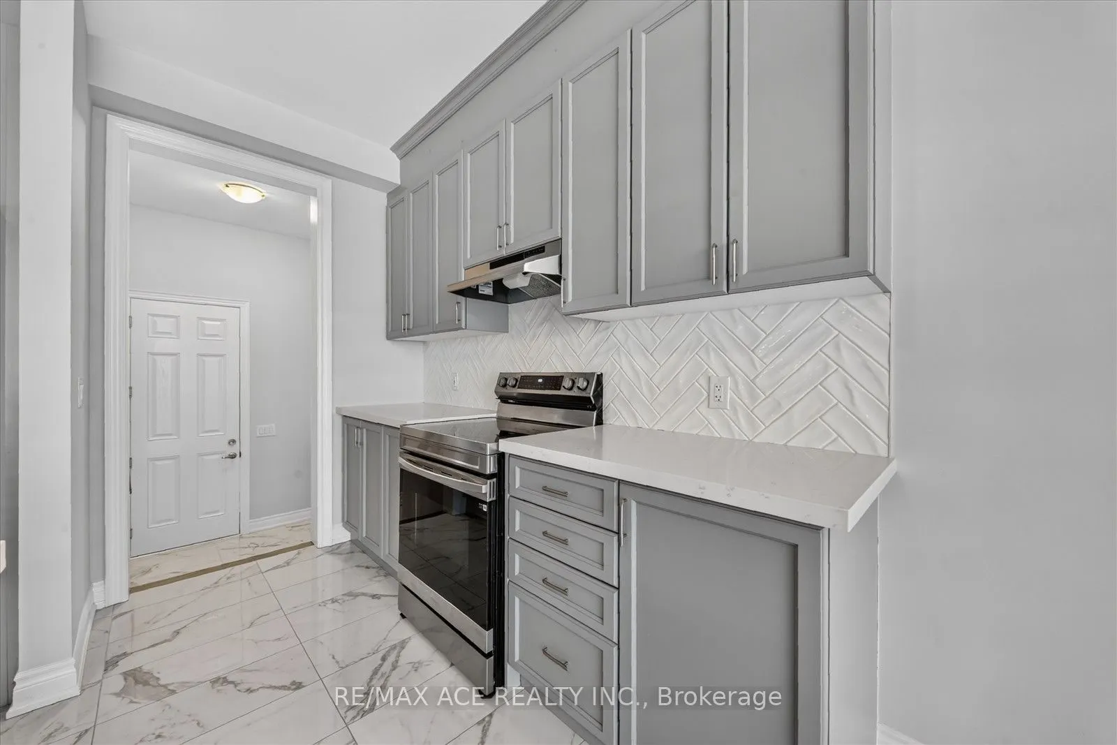 10 Hitching Post Road