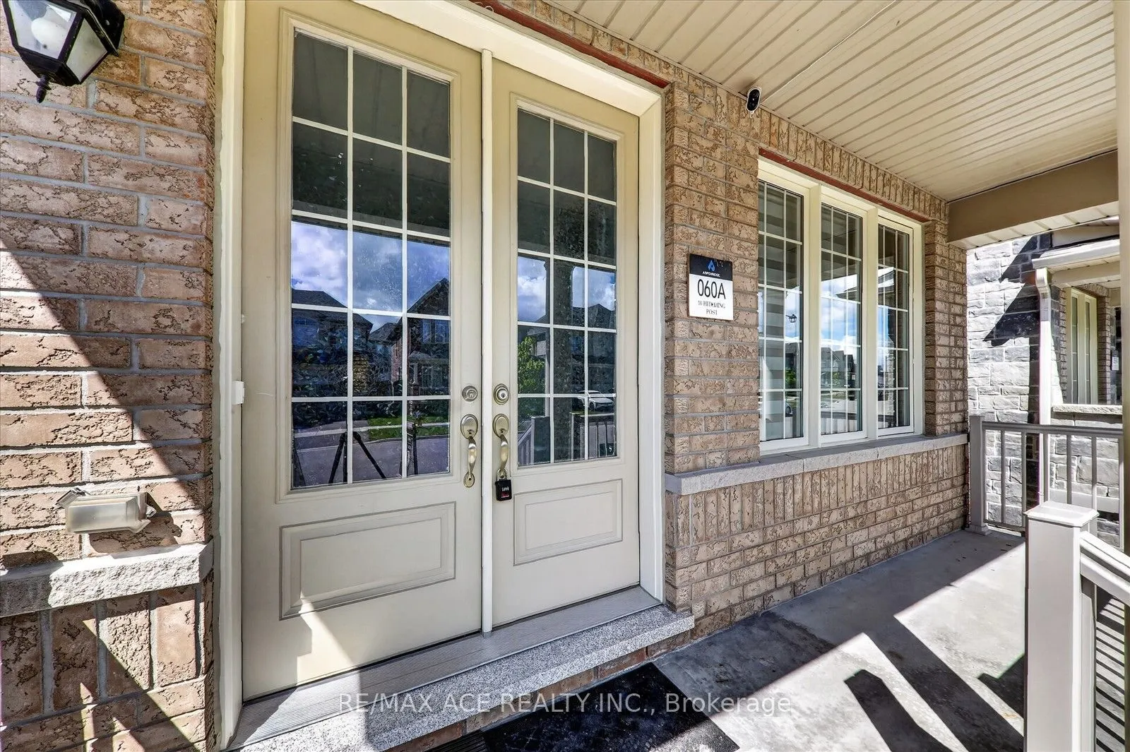 10 Hitching Post Road