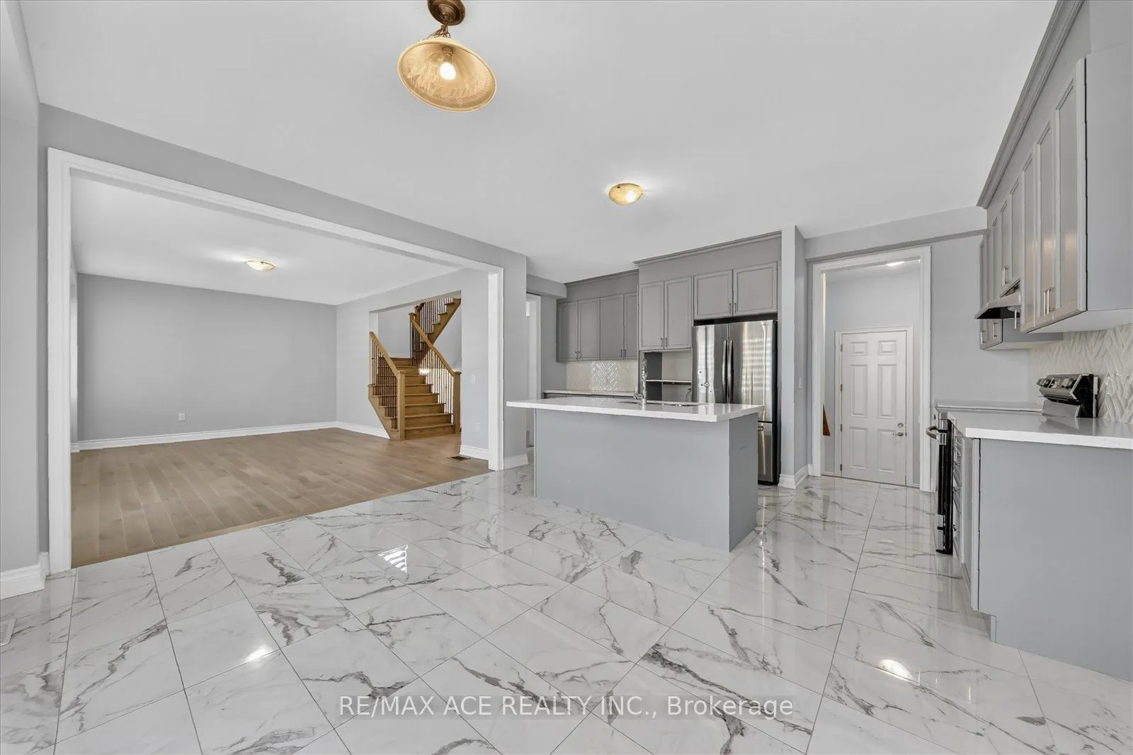 10 Hitching Post Road