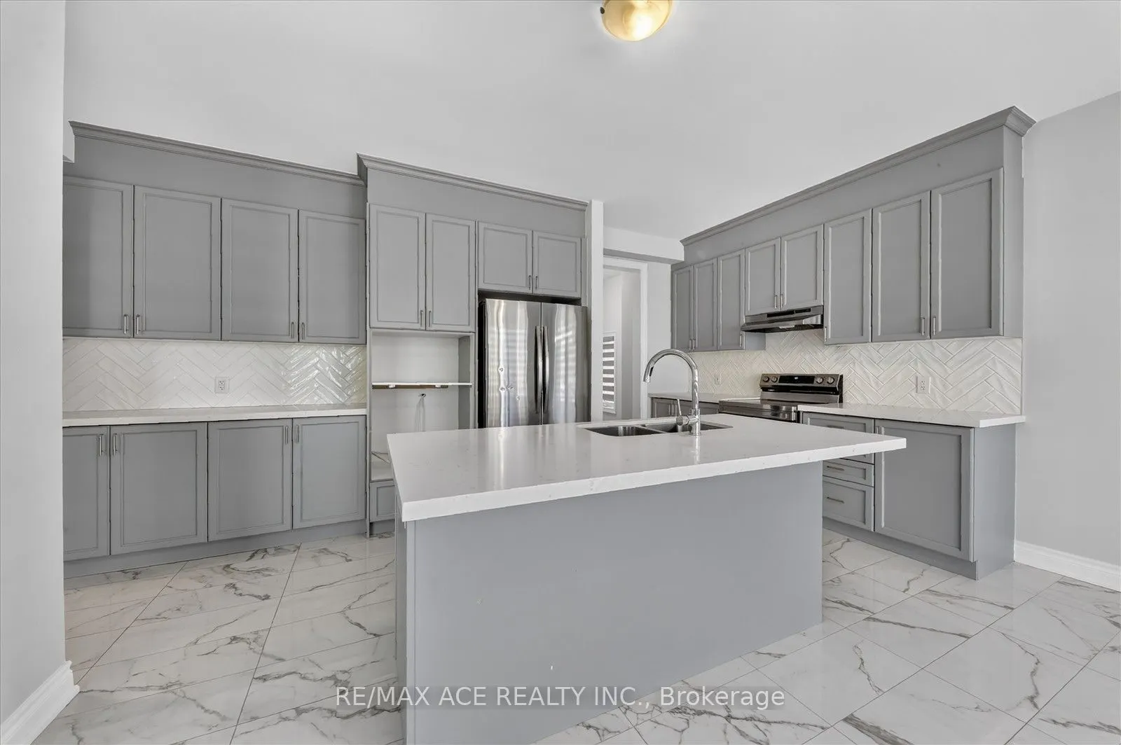 10 Hitching Post Road