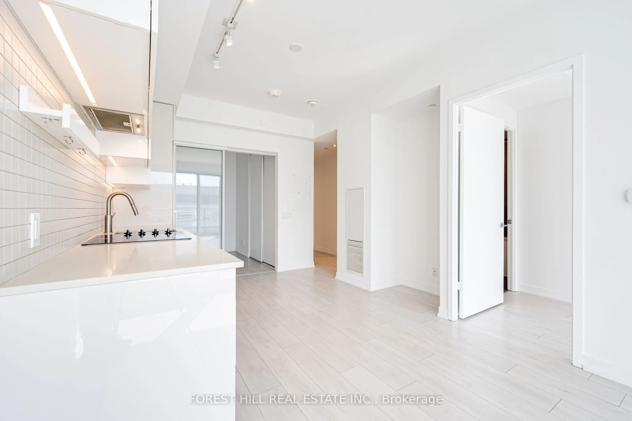 5 Buttermill Avenue #1506