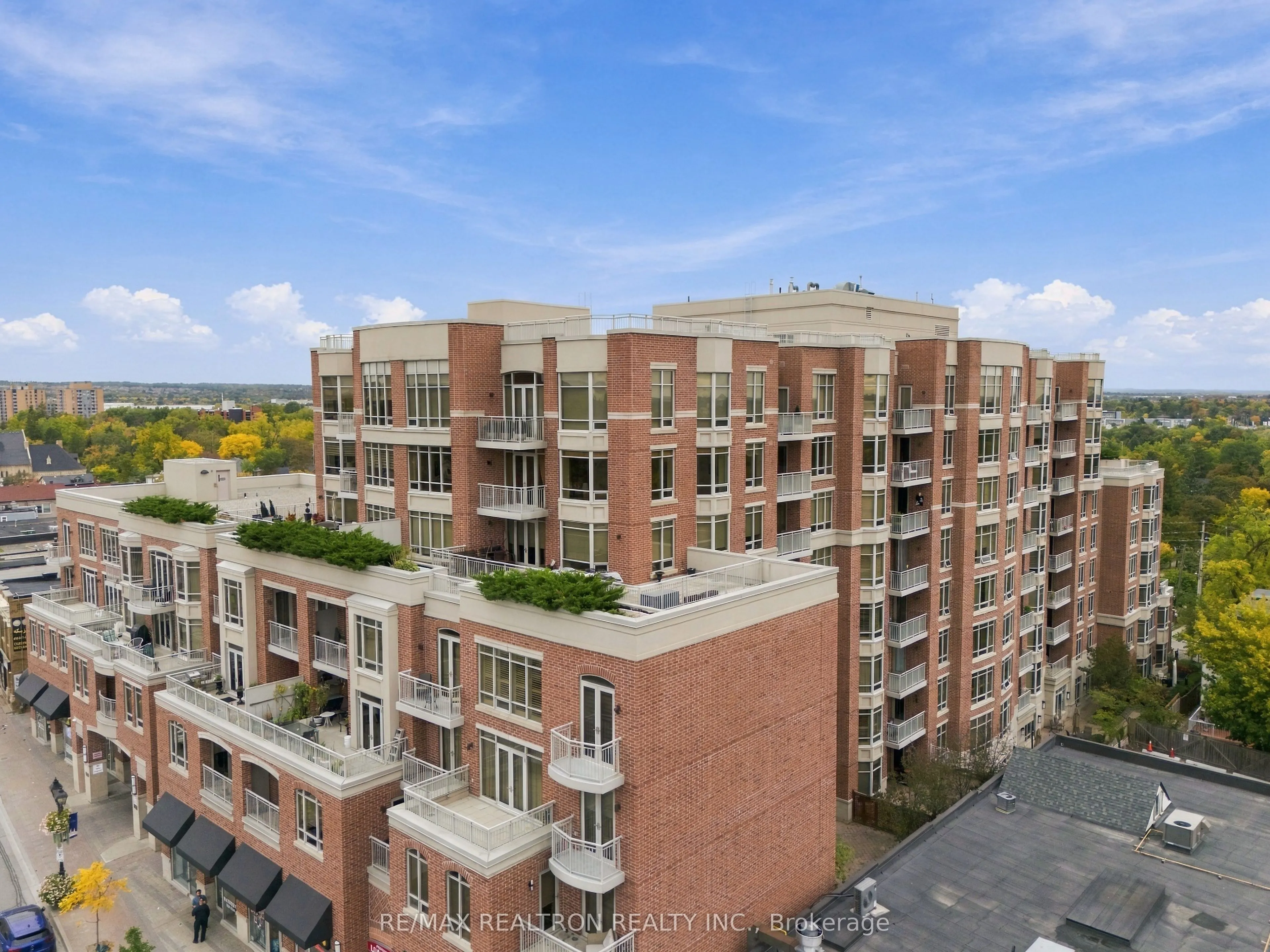 10101 Yonge Street #702