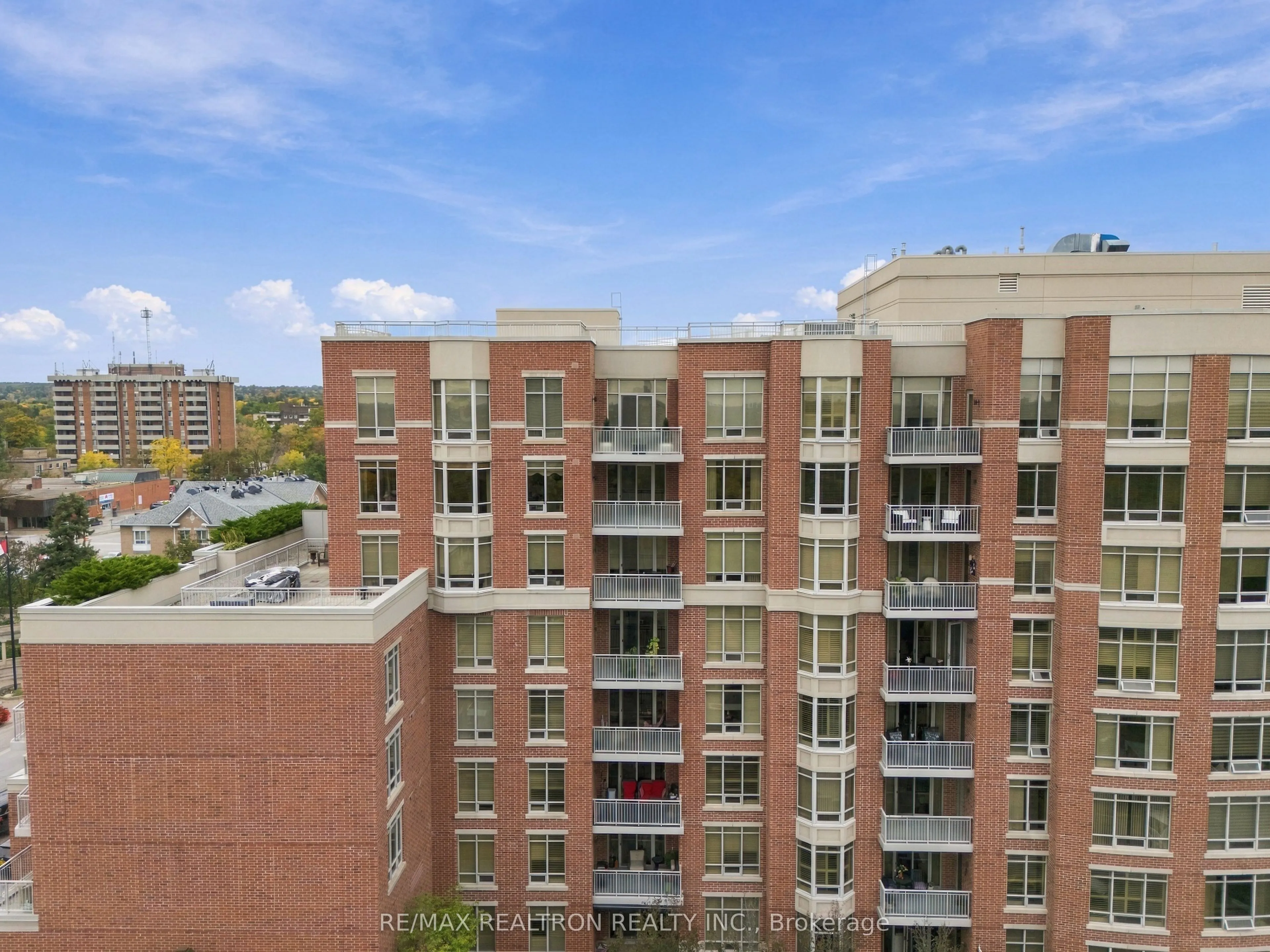 10101 Yonge Street #702