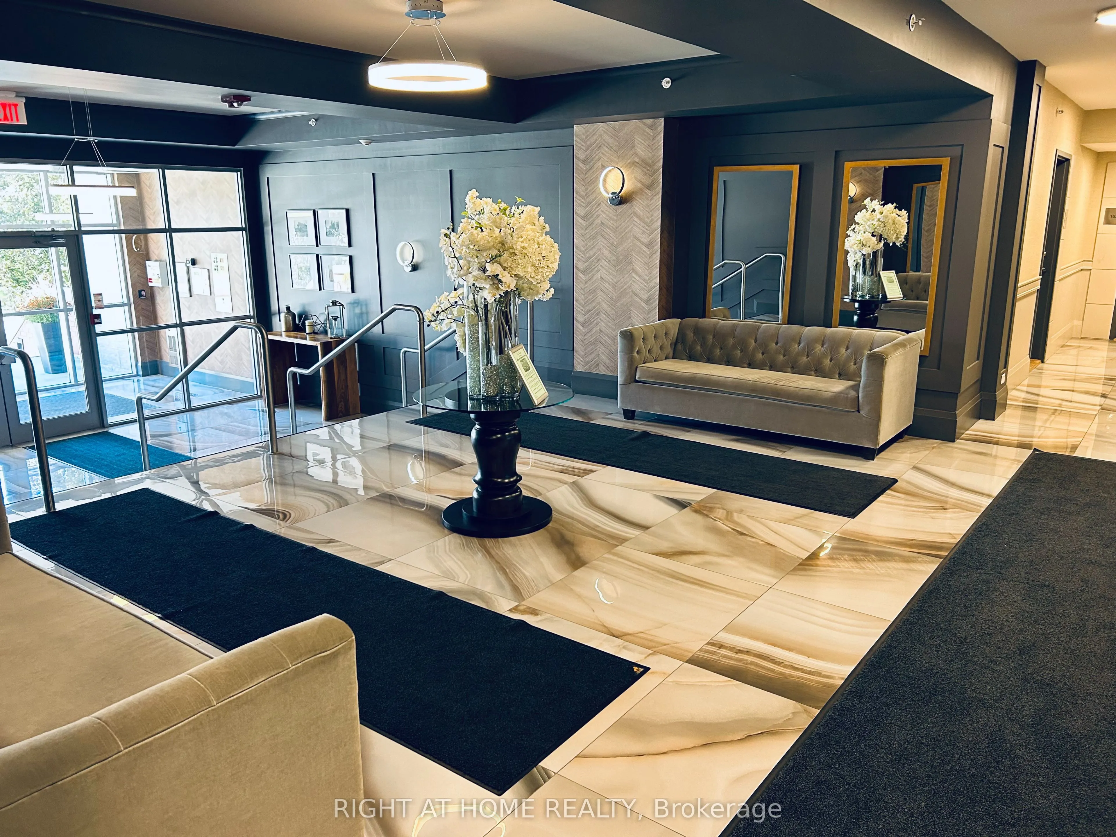 8302 Islington Avenue #207