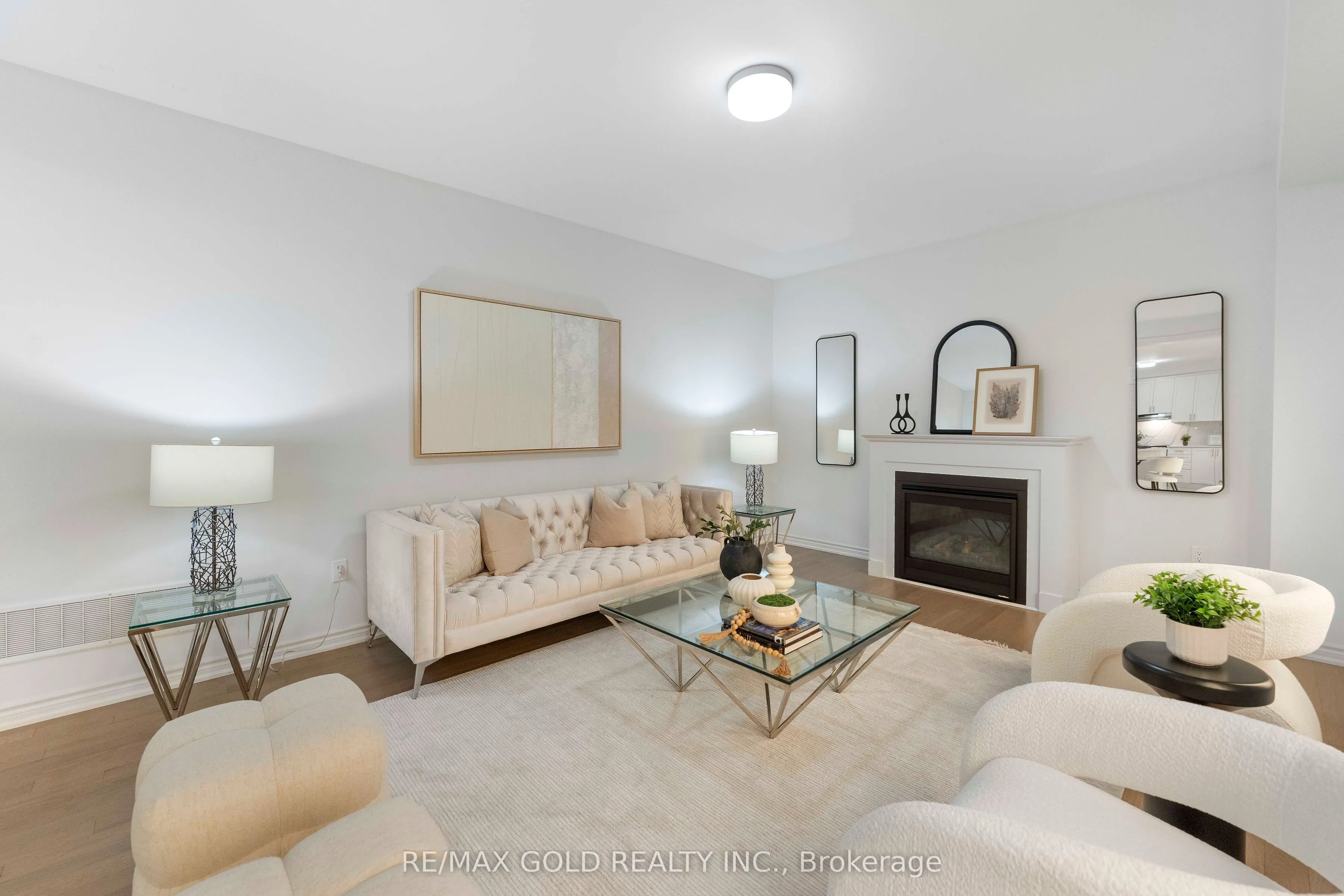 9 Sandhill Crescent