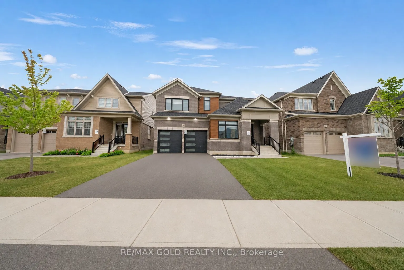 9 Sandhill Crescent
