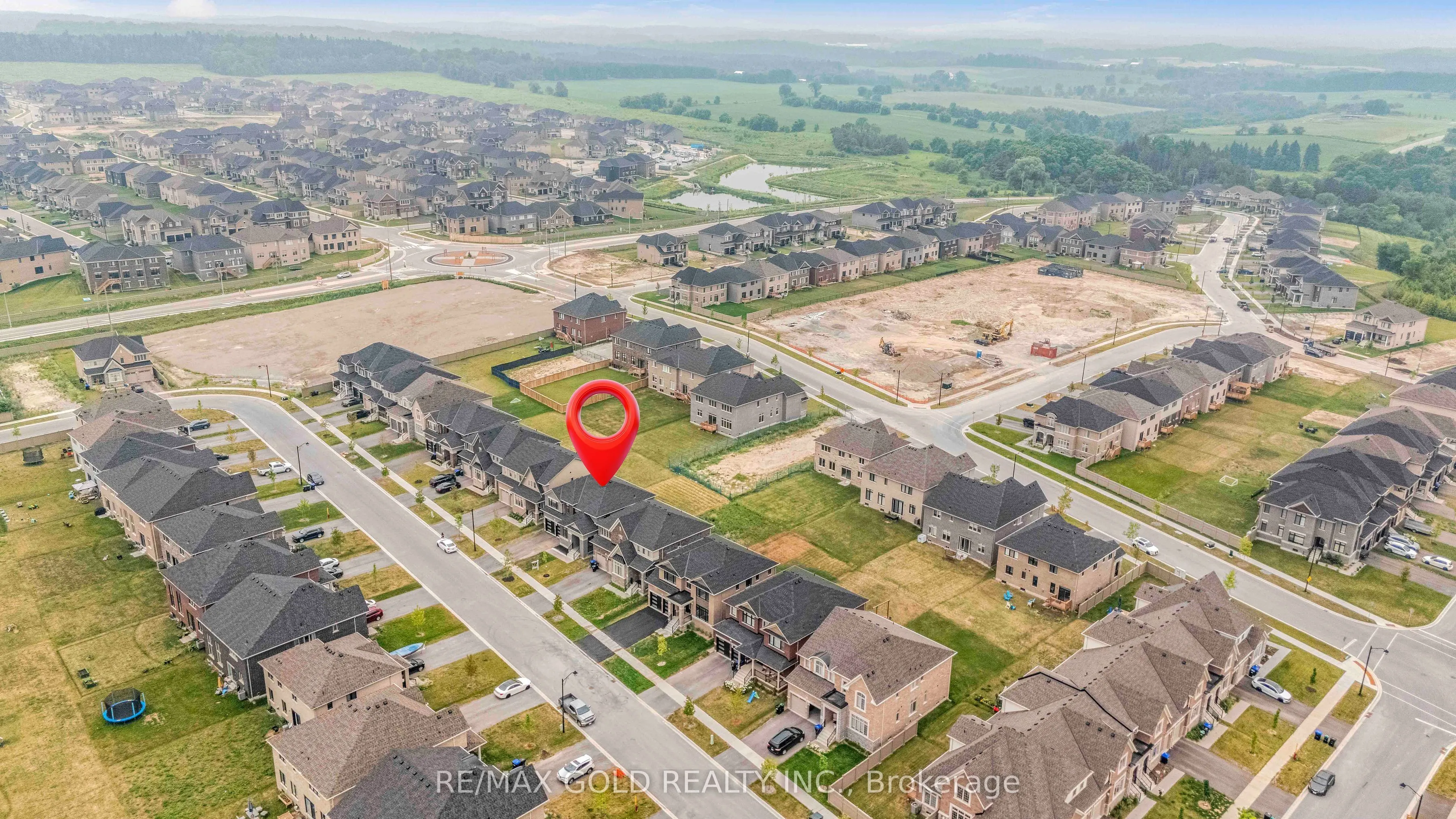 9 Sandhill Crescent