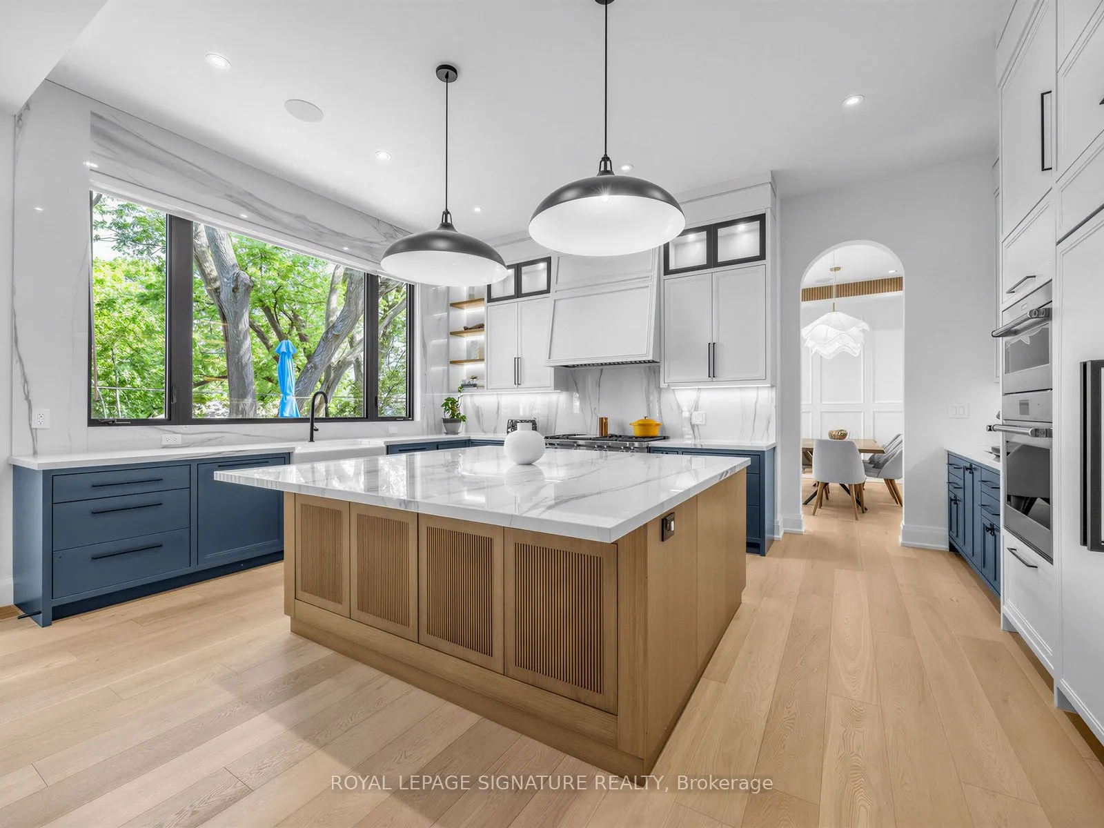73 Starlight Crescent
