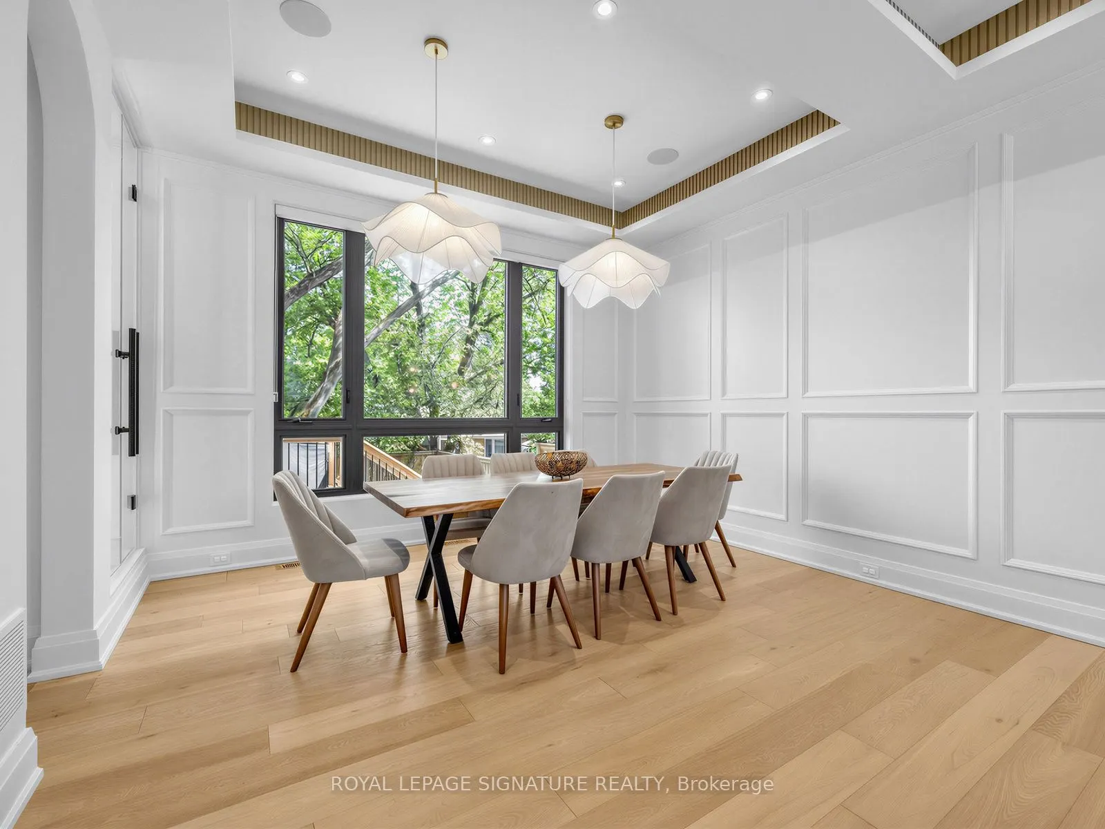 73 Starlight Crescent