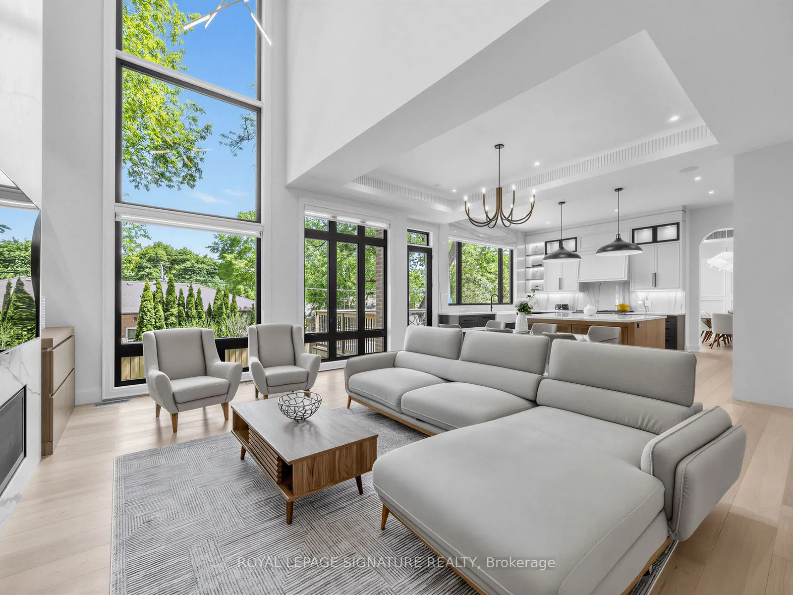 73 Starlight Crescent