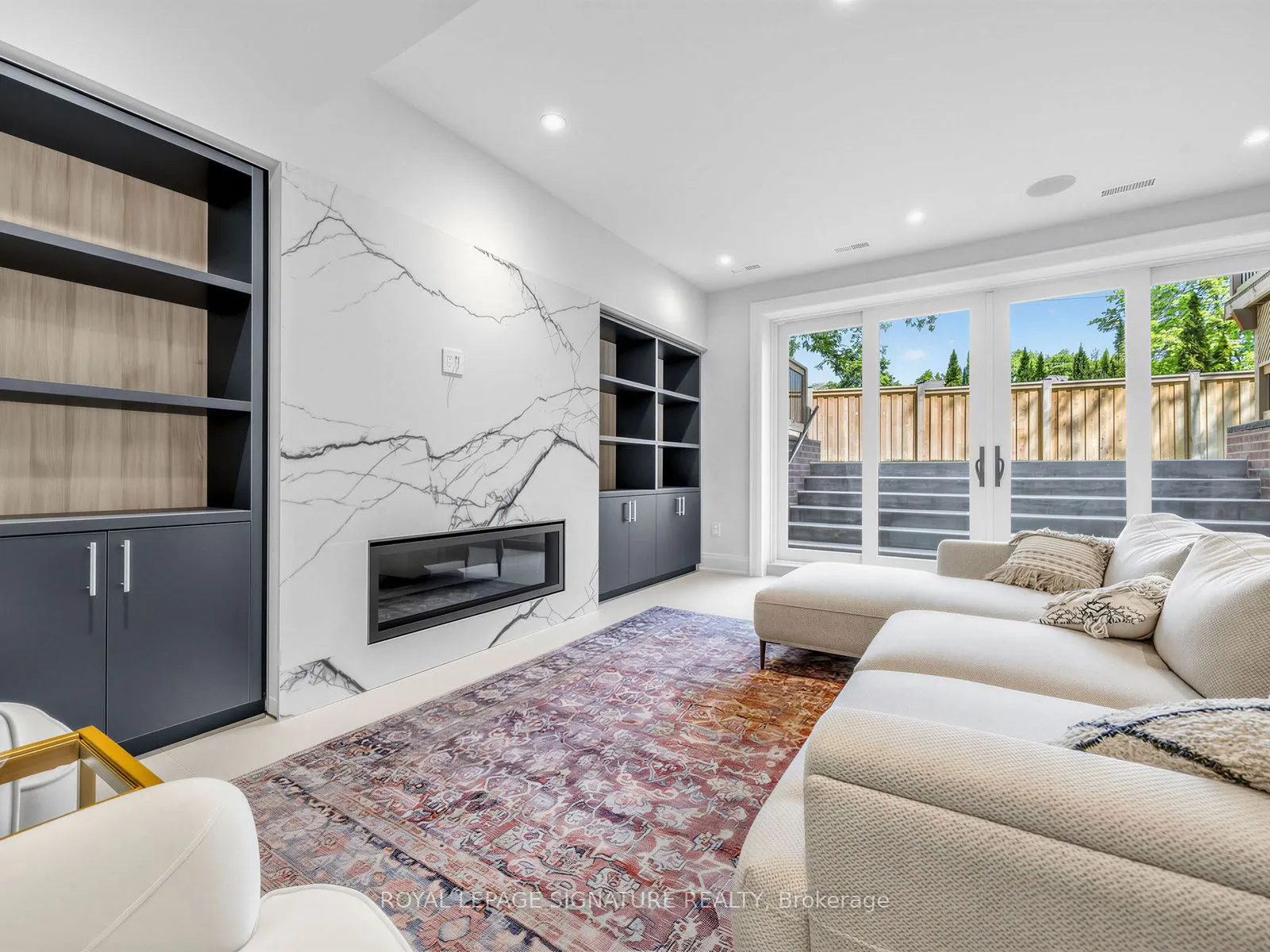 73 Starlight Crescent