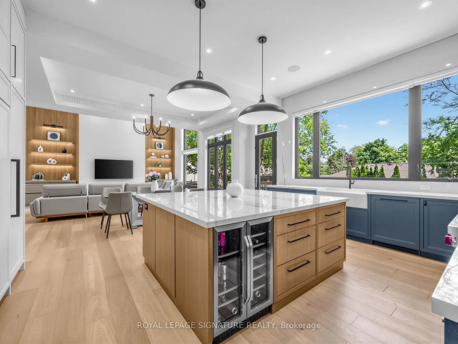 73 Starlight Crescent