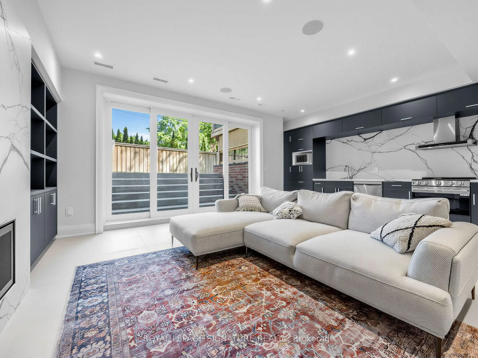 73 Starlight Crescent