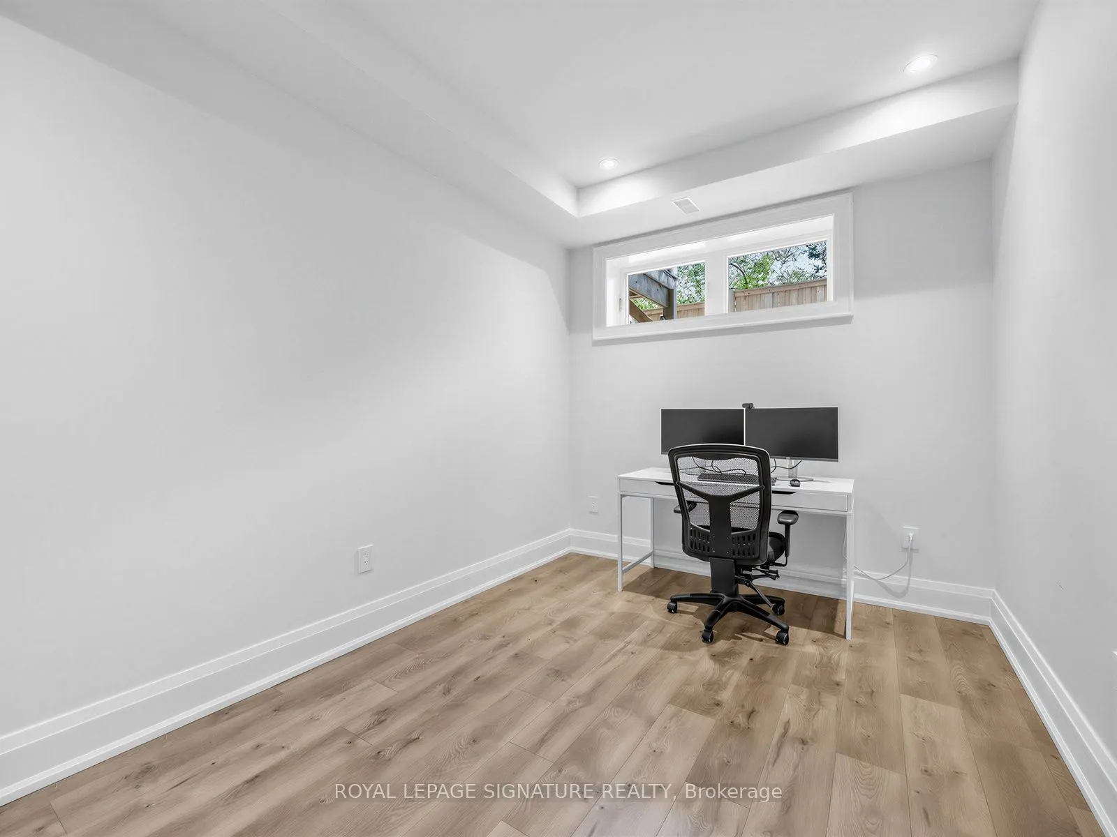 73 Starlight Crescent