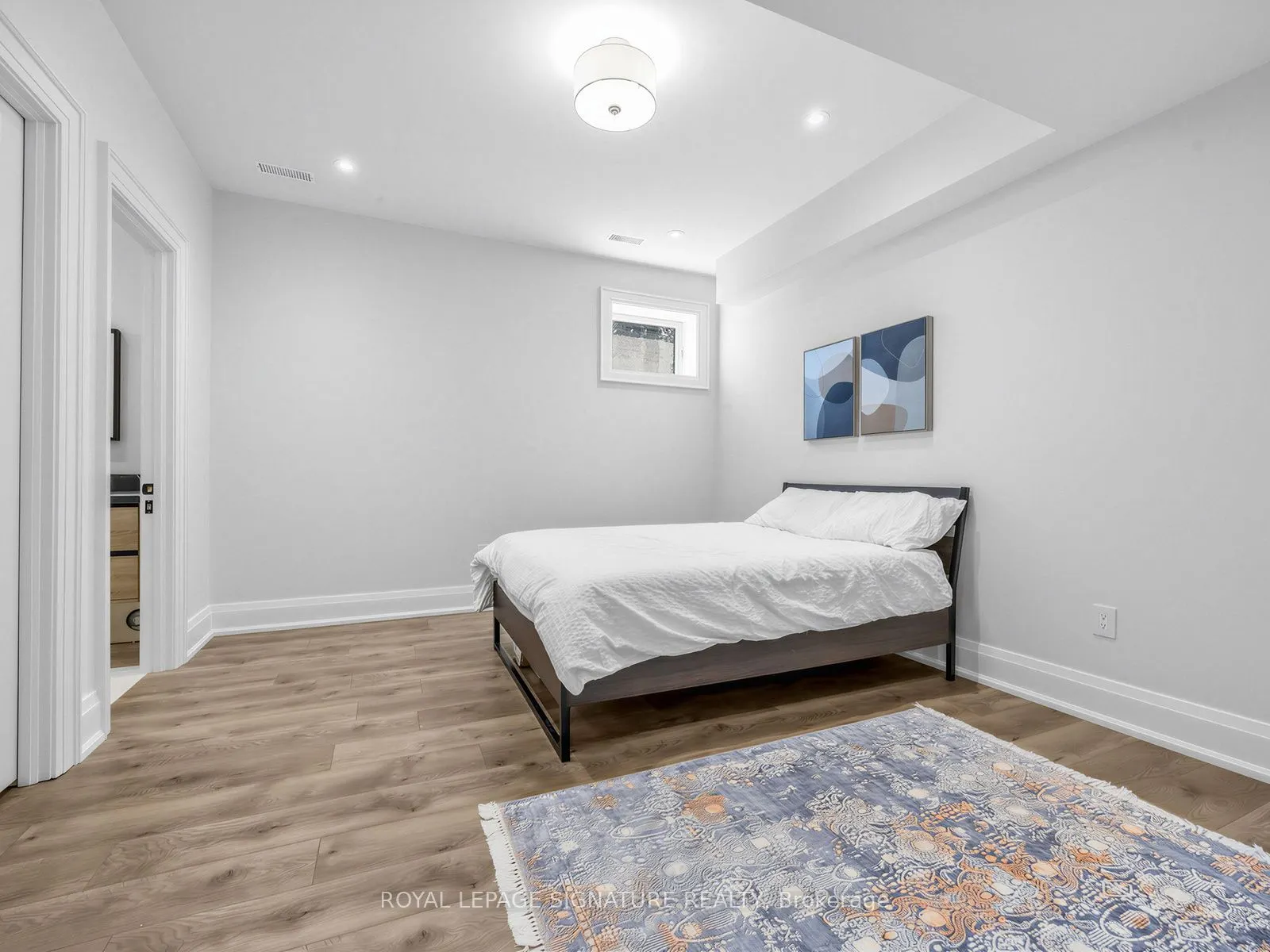 73 Starlight Crescent