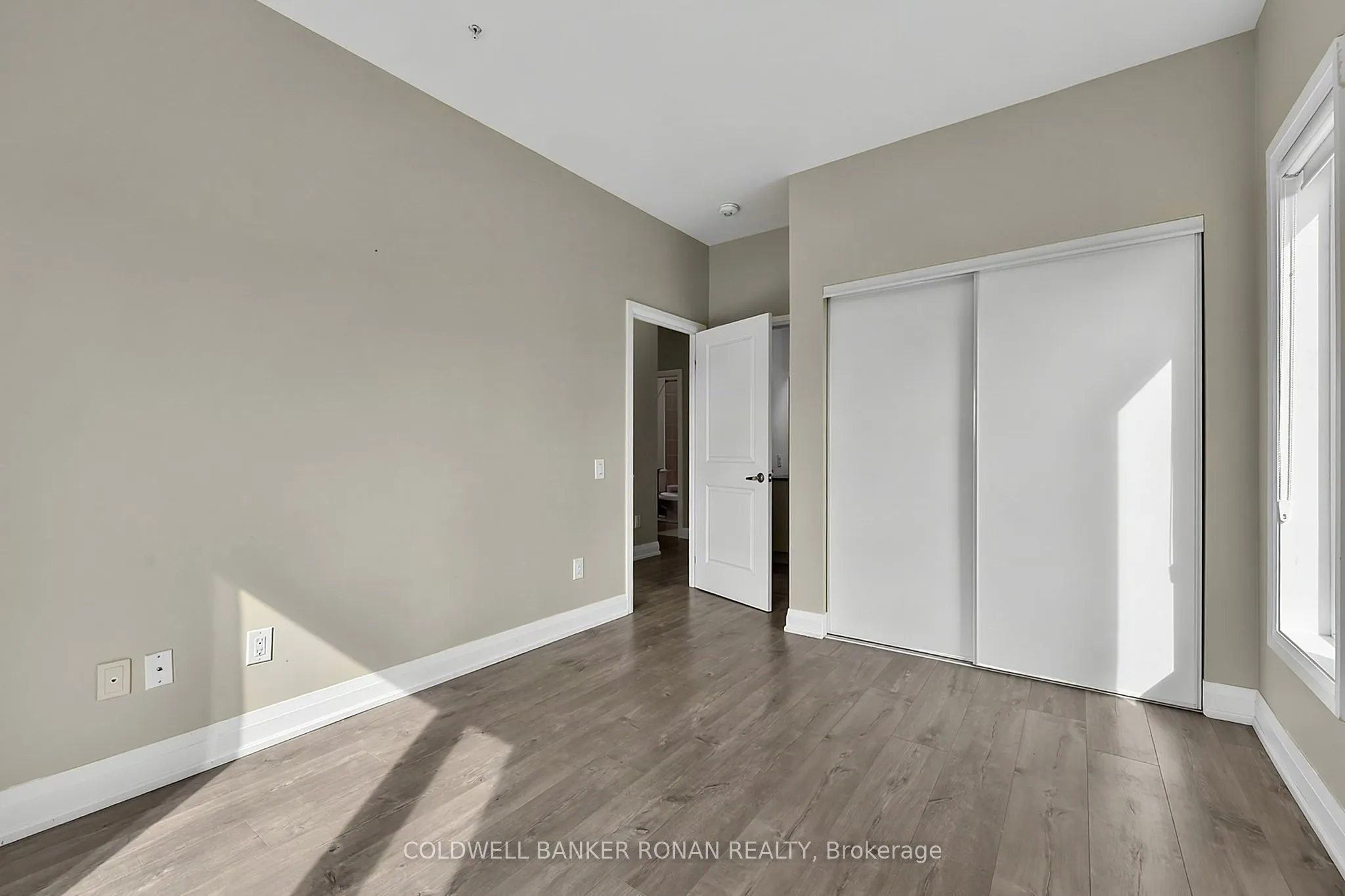 64 Queen Street S #502