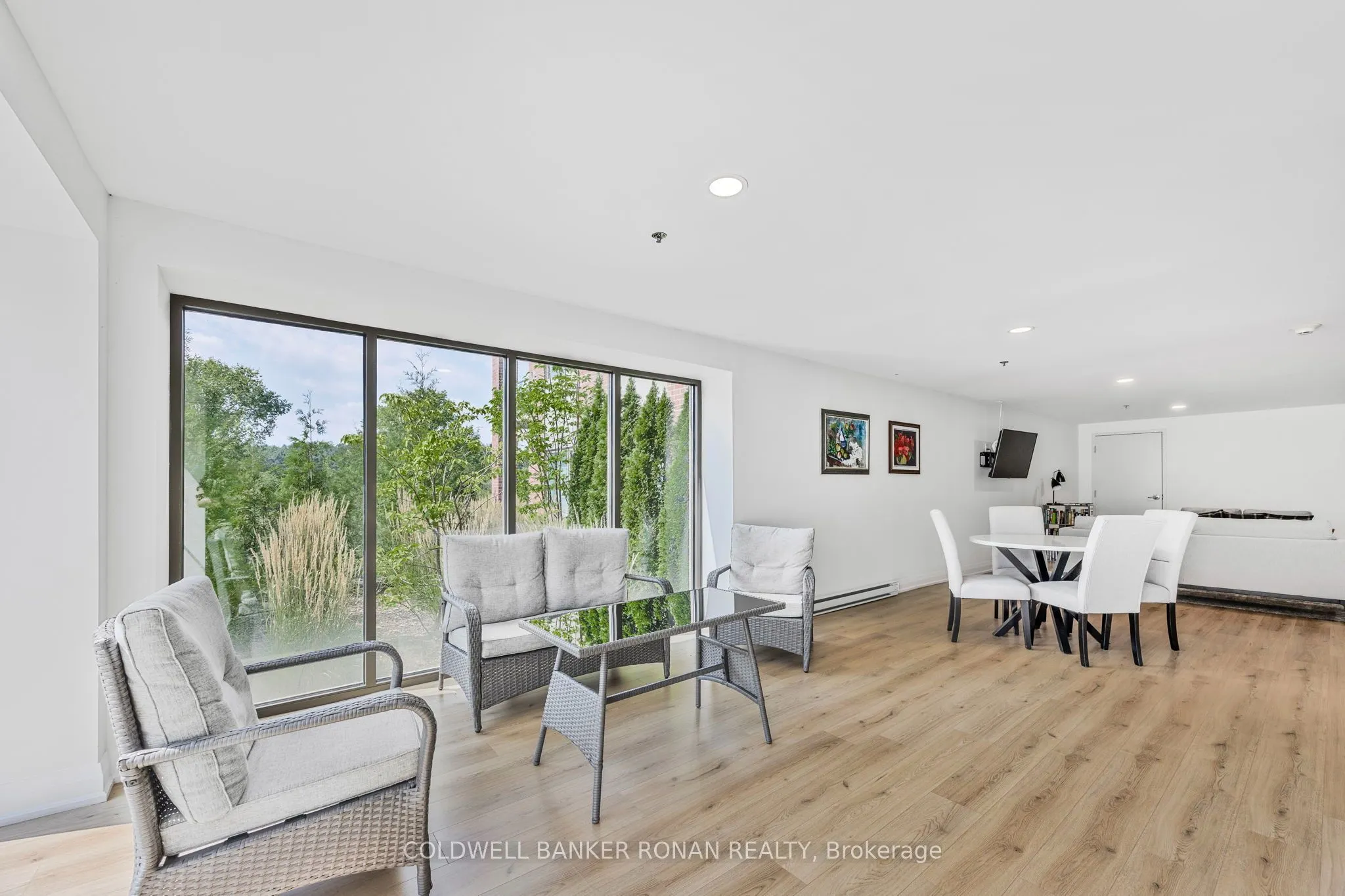 64 Queen Street S #502