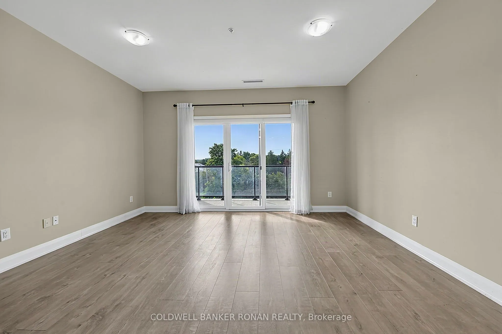 64 Queen Street S #502