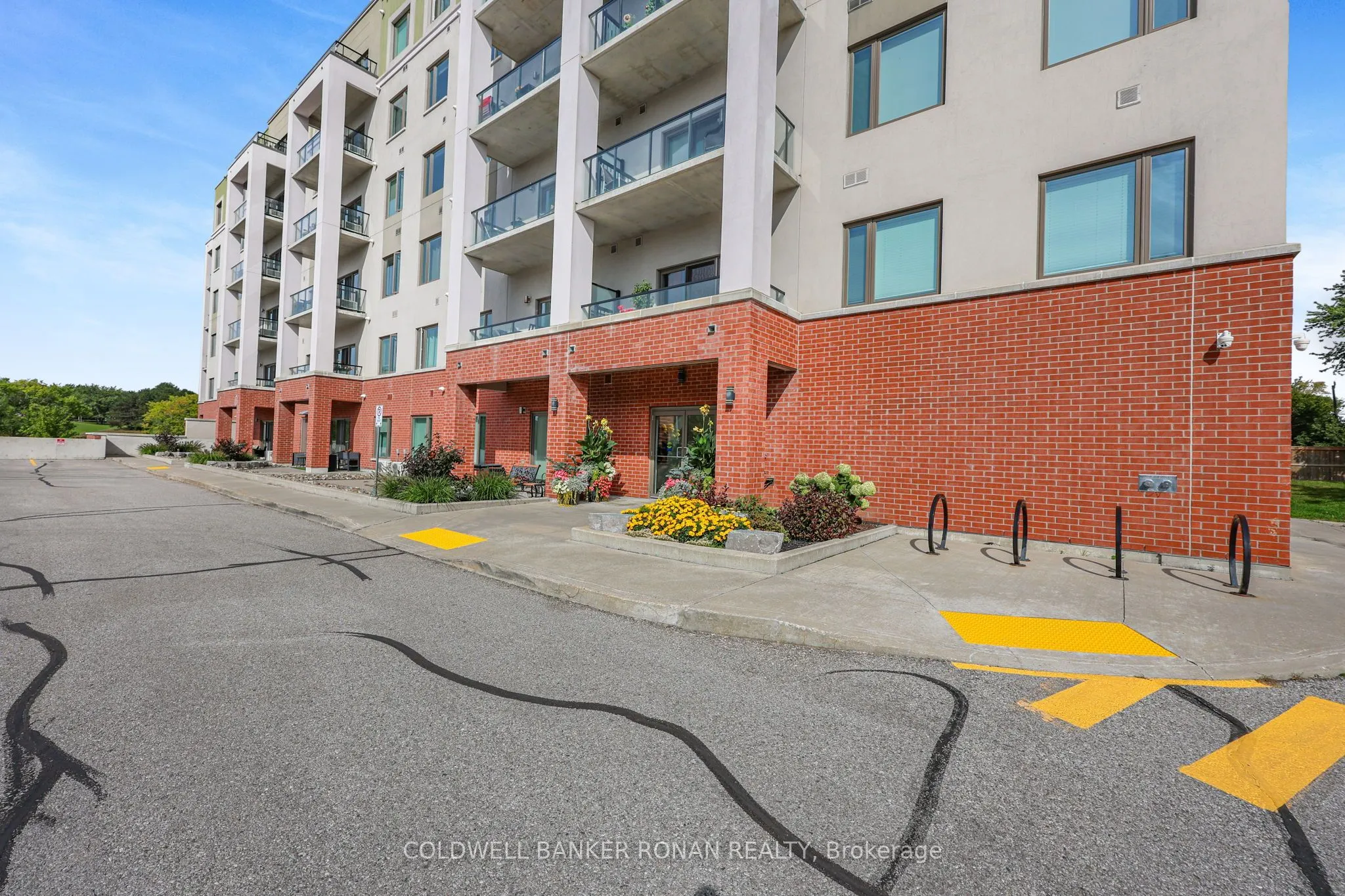 64 Queen Street S #502