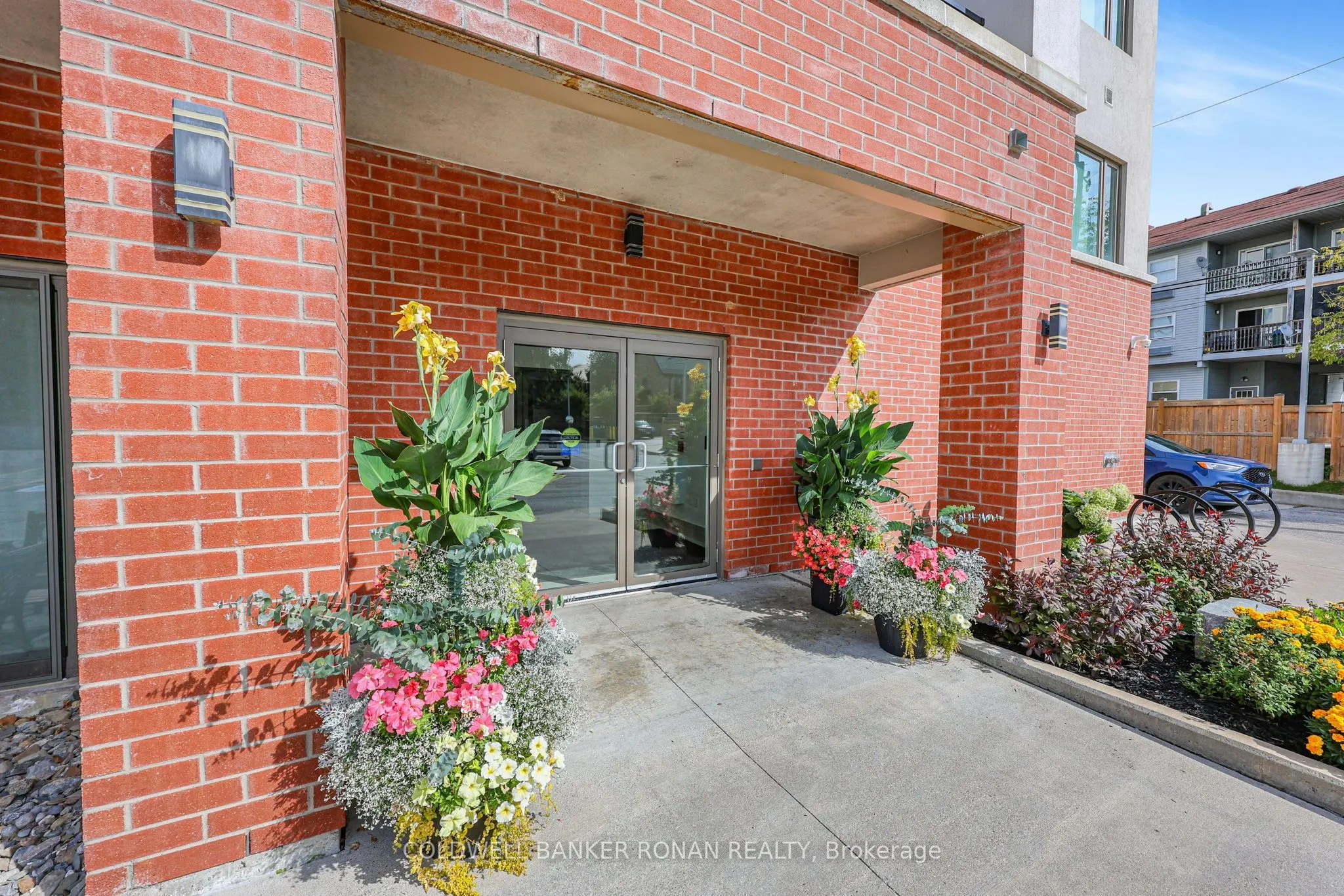 64 Queen Street S #502