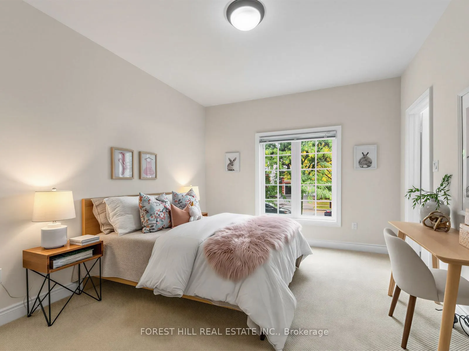 104 Sanibel Crescent