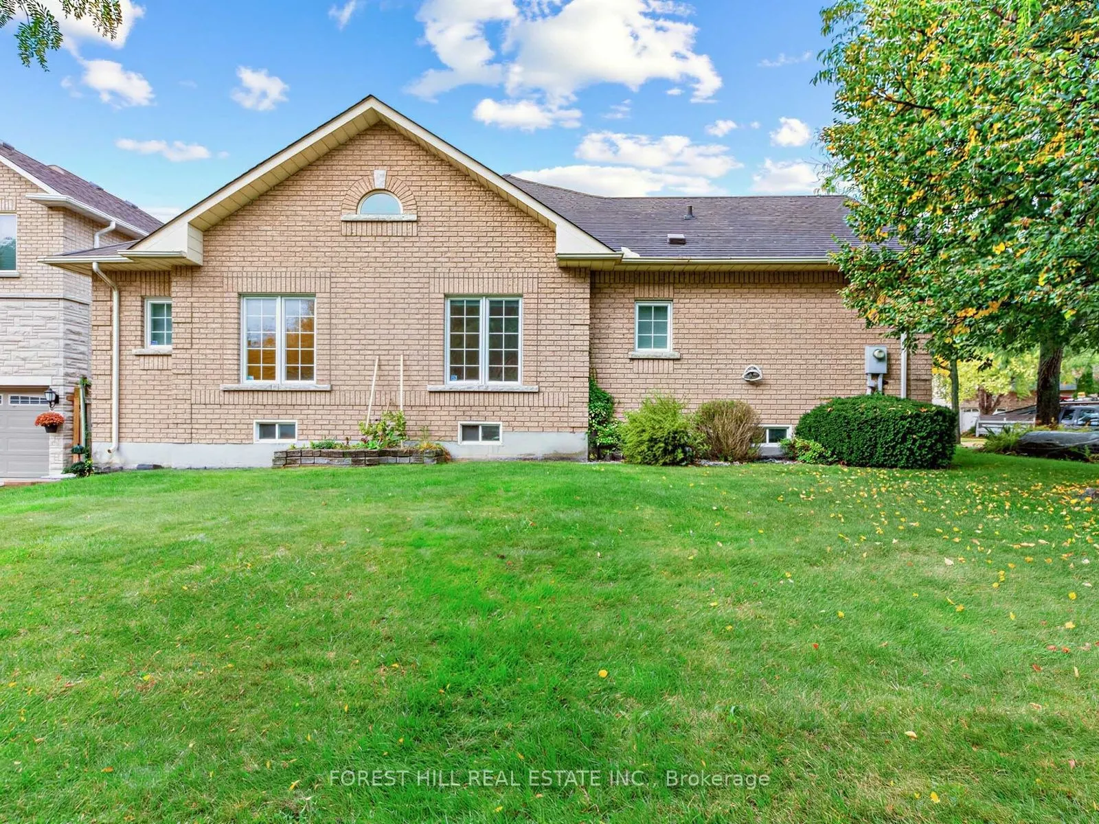 104 Sanibel Crescent