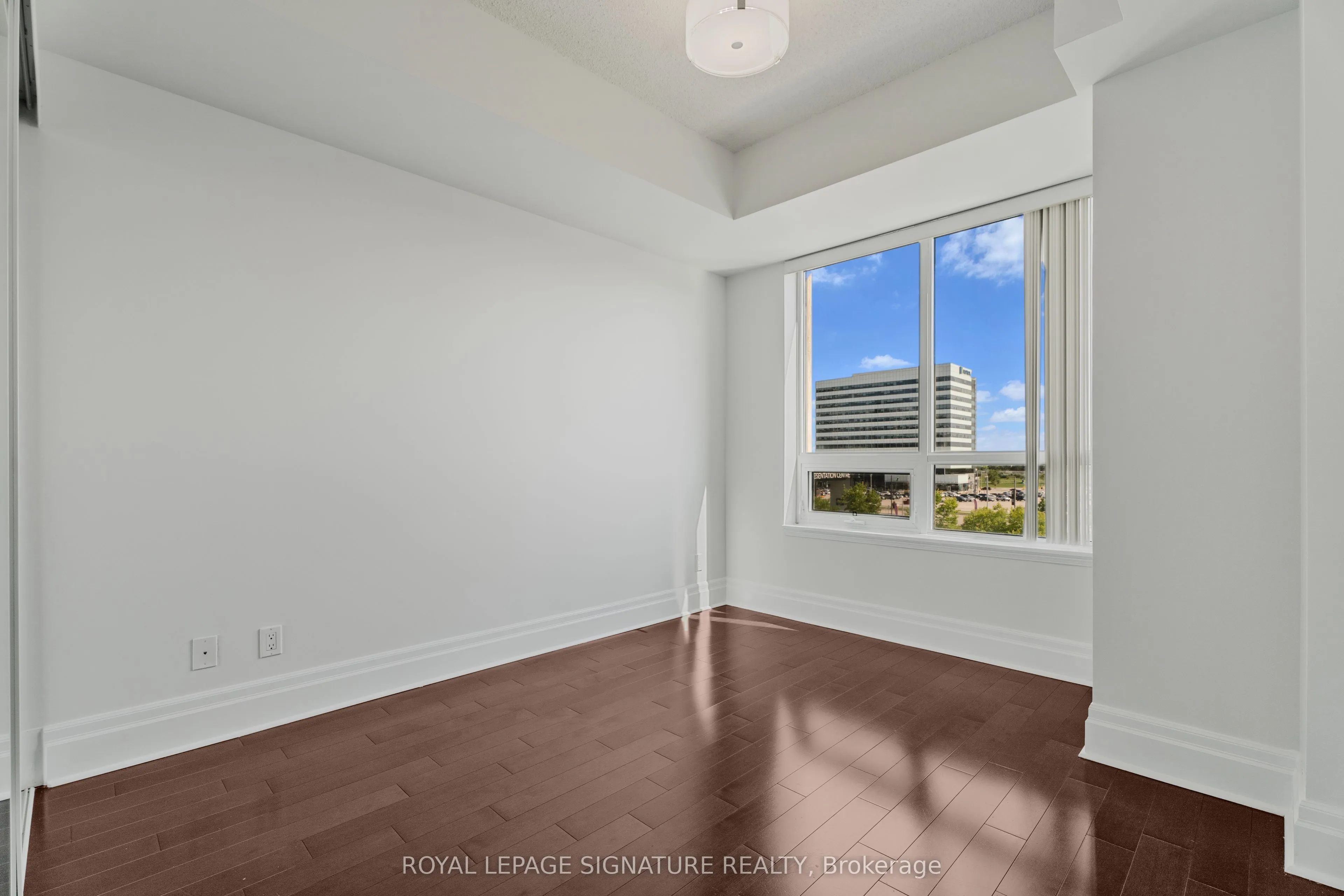 39 Upper Duke Crescent #408