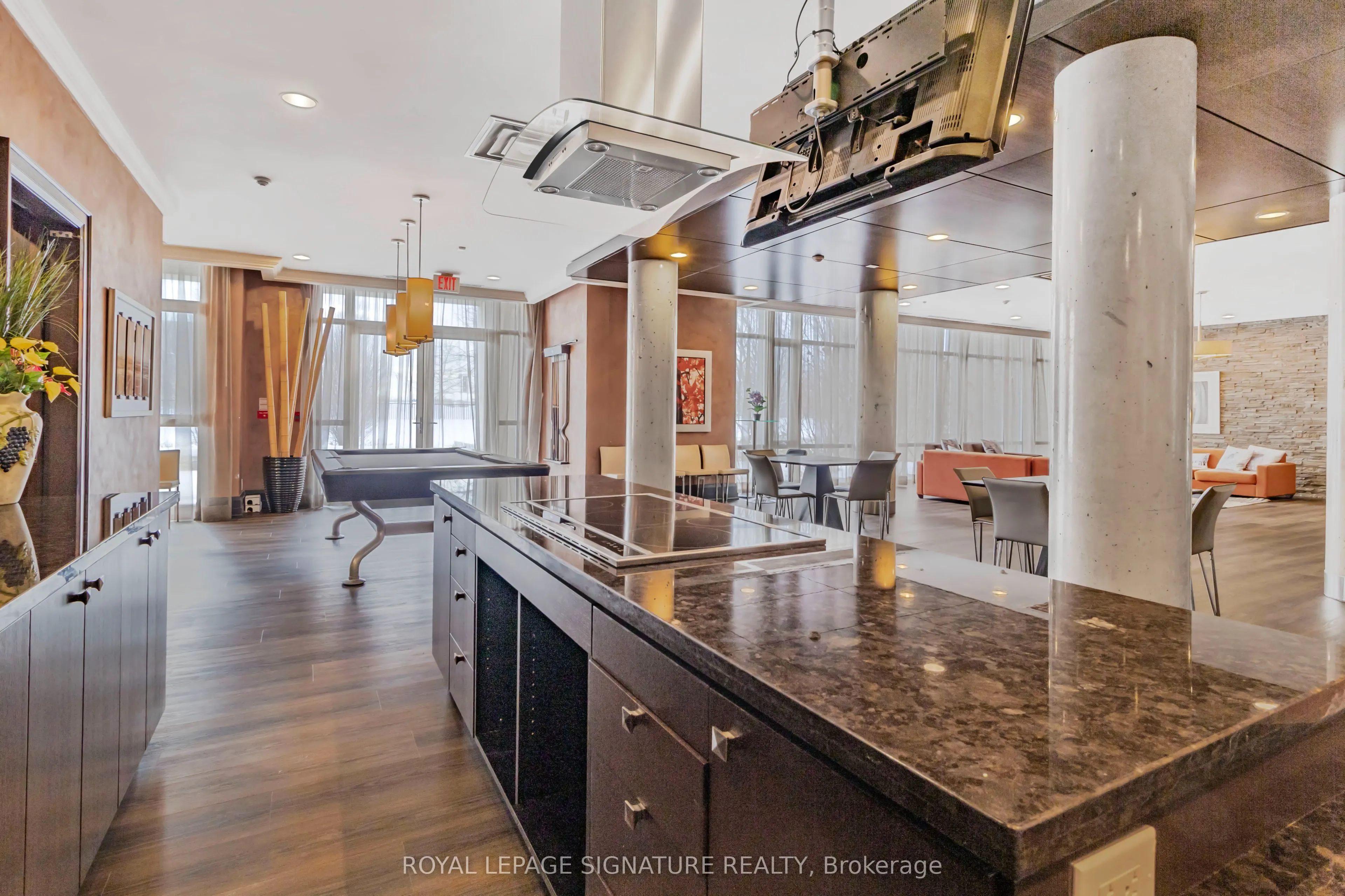 39 Upper Duke Crescent #408