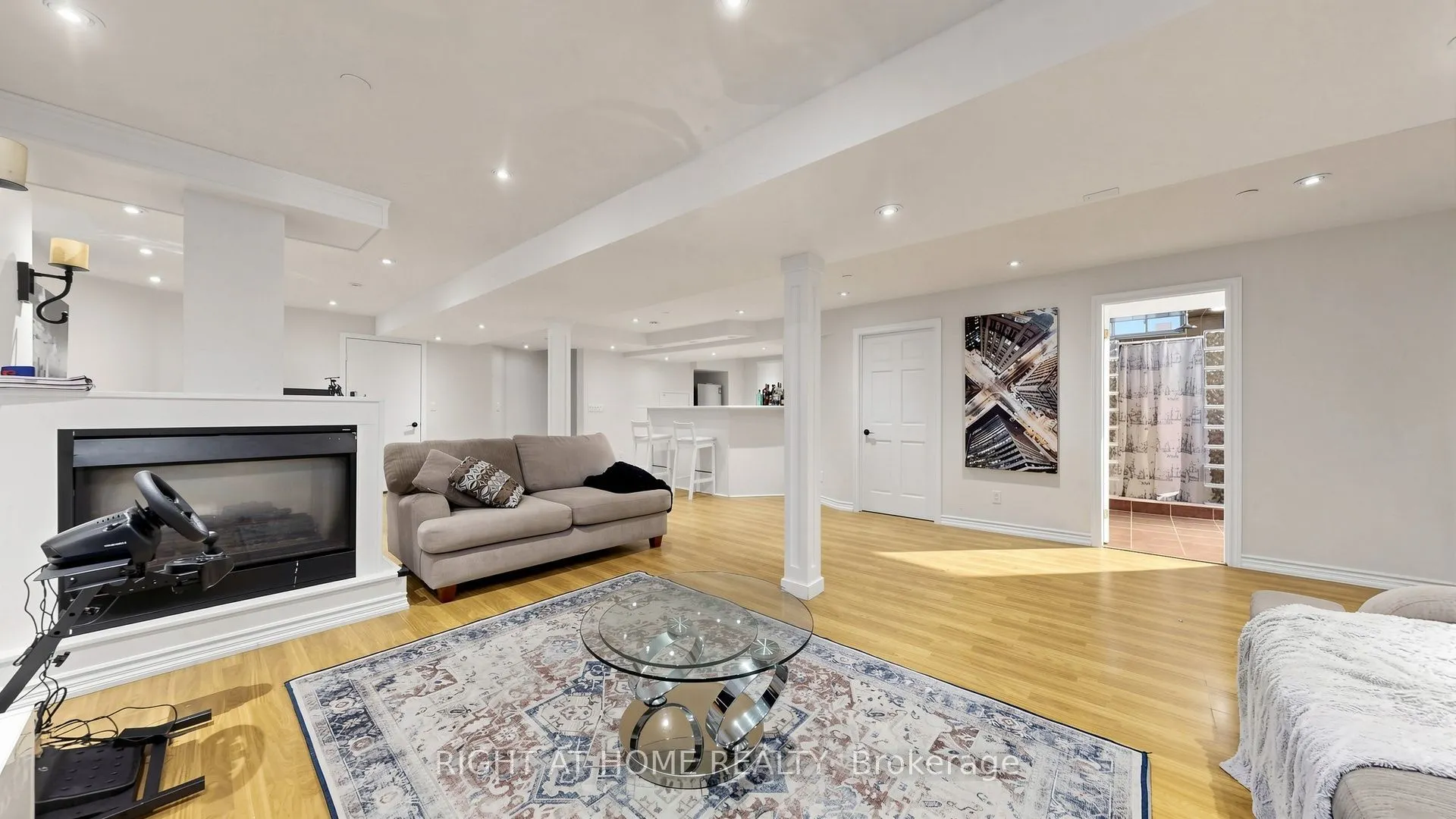 44 Robertson Close