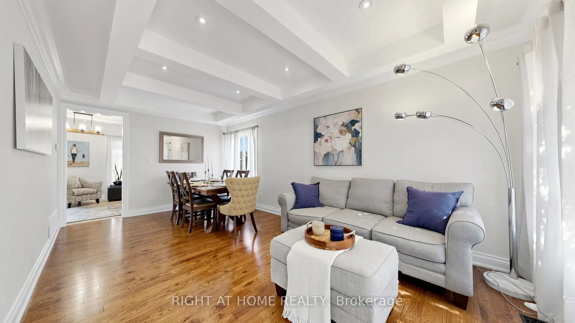 44 Robertson Close