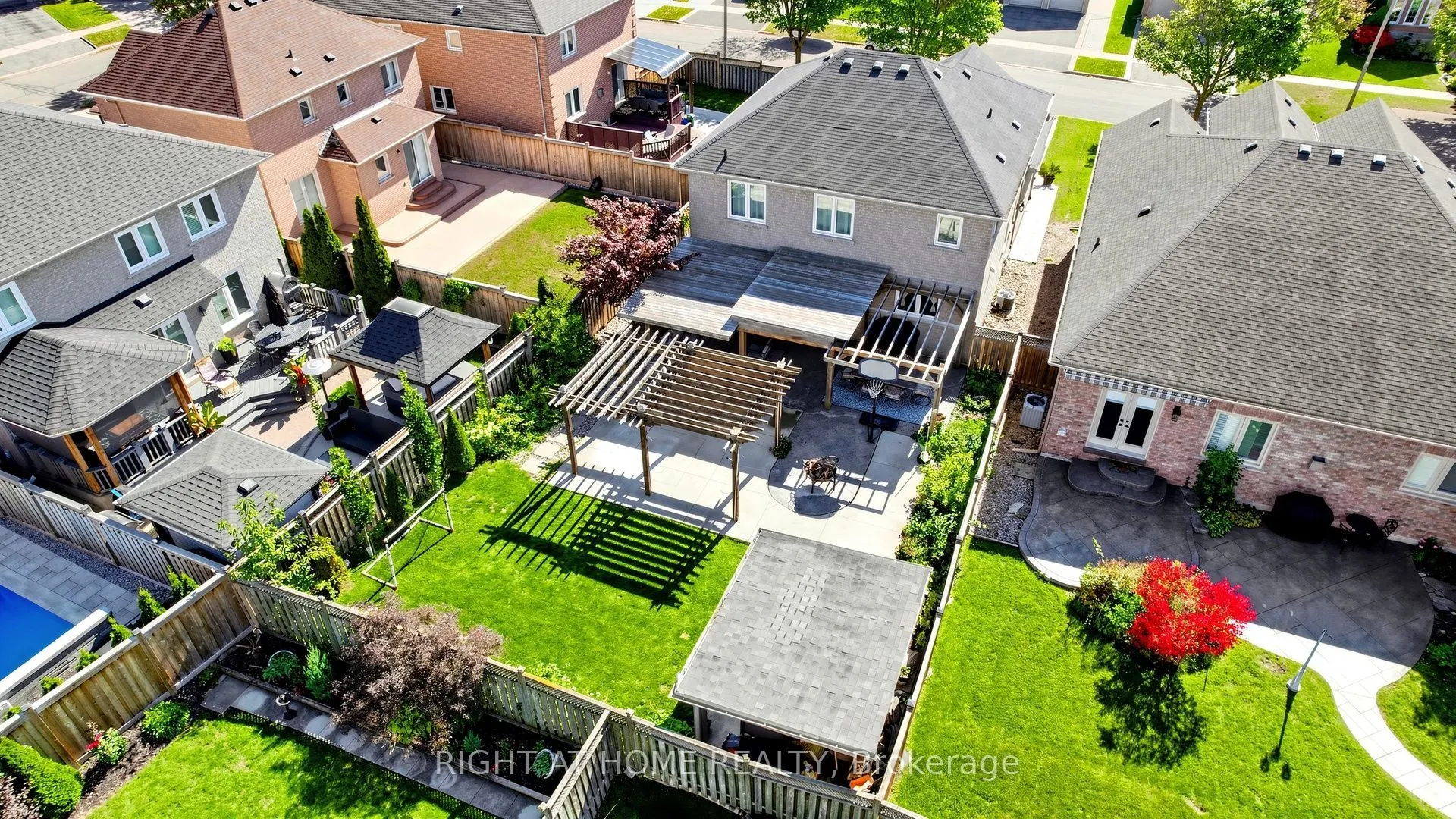 44 Robertson Close