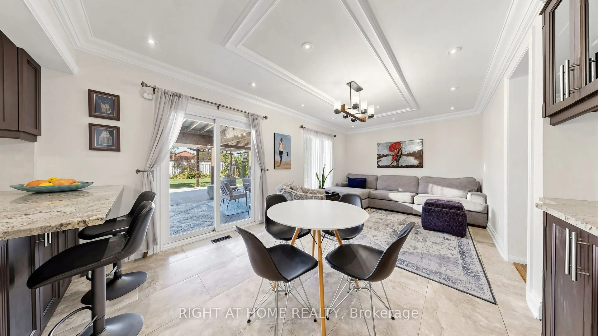 44 Robertson Close