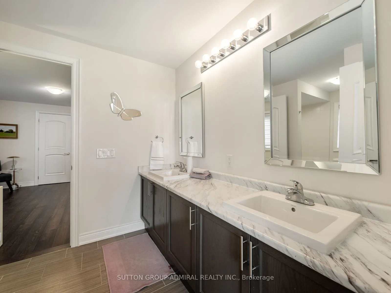 26 Blazing Star Street