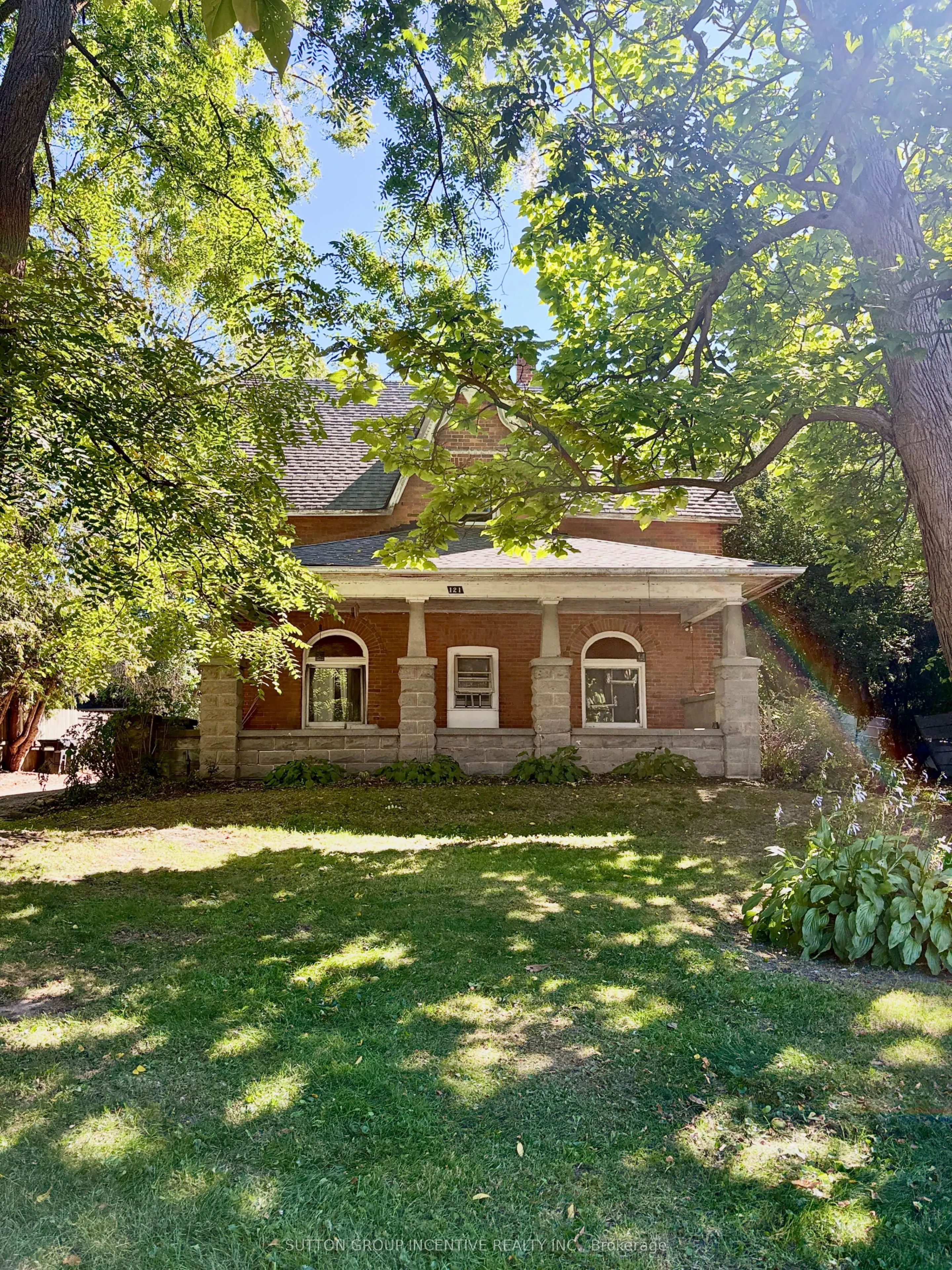 121 Main Street W ##3