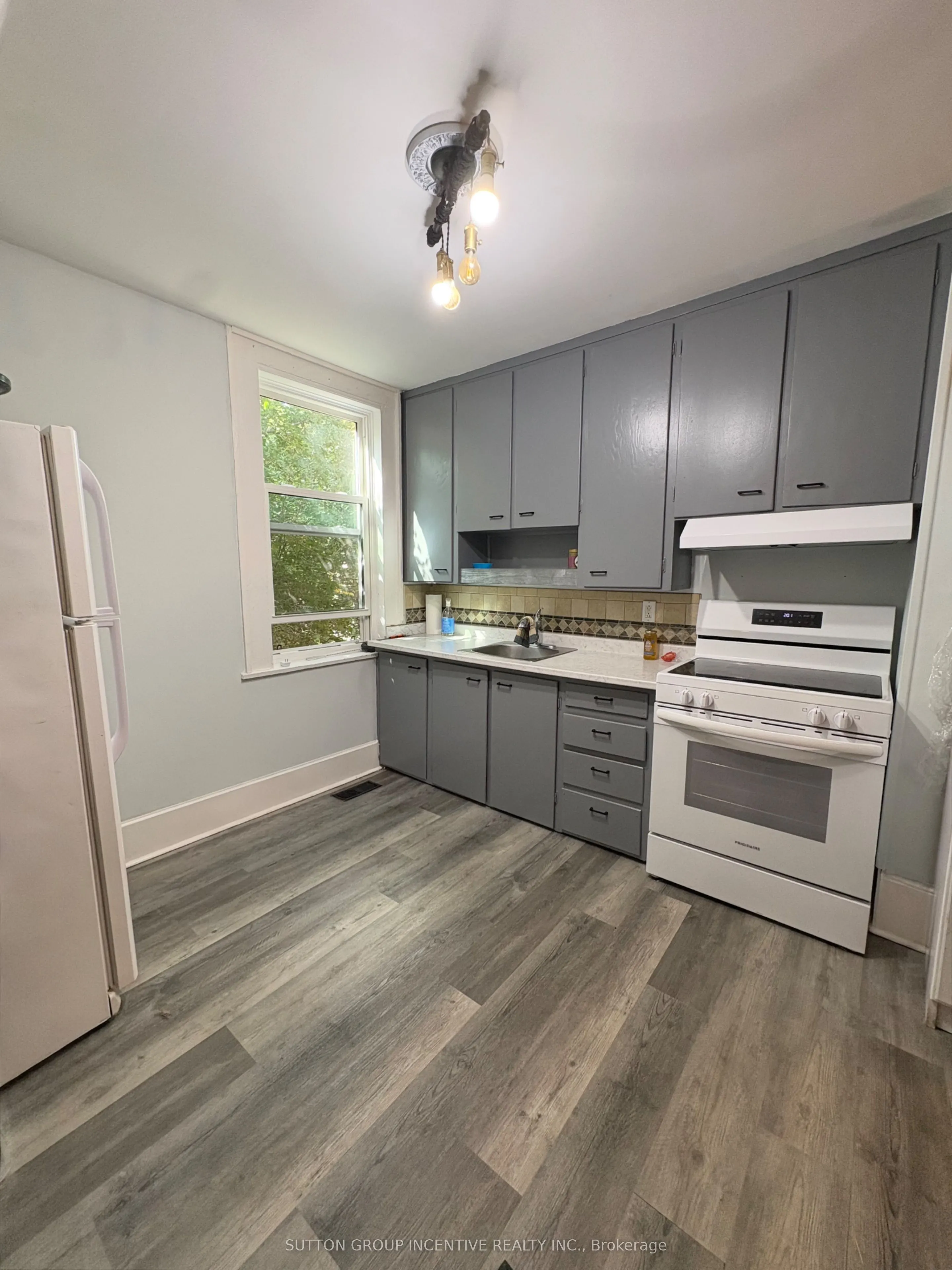 121 Main Street W ##3
