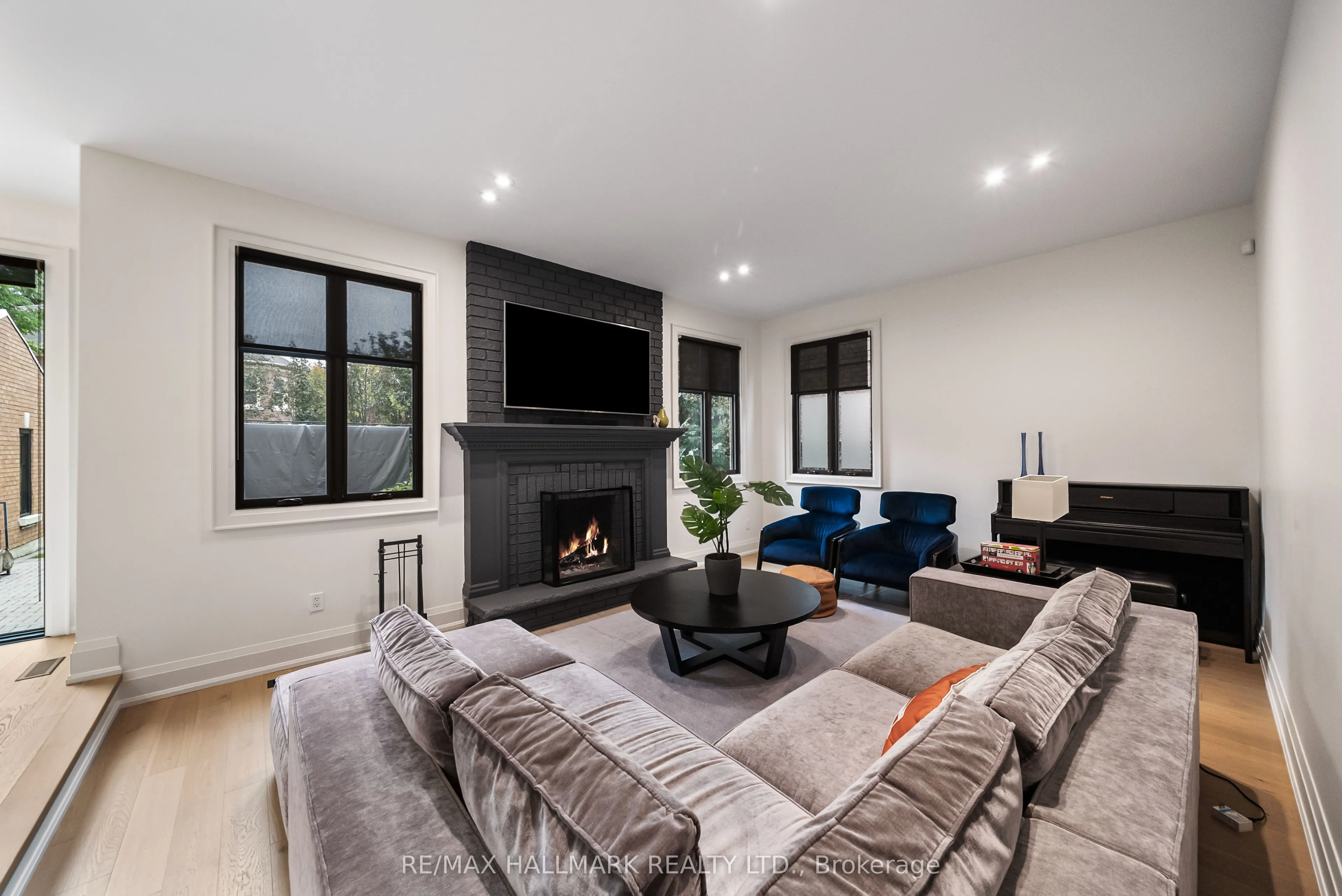54 Theobalds Circle