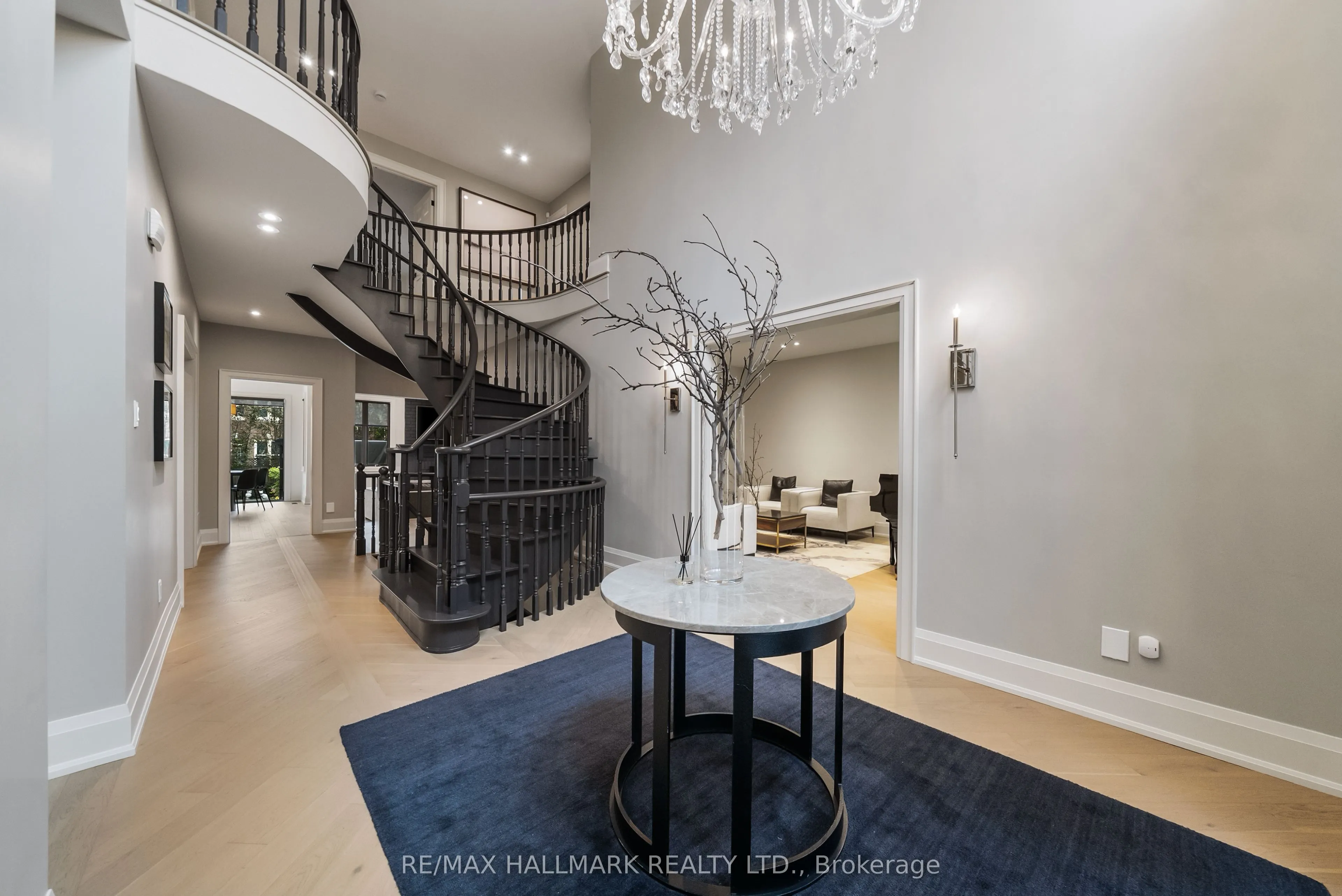 54 Theobalds Circle