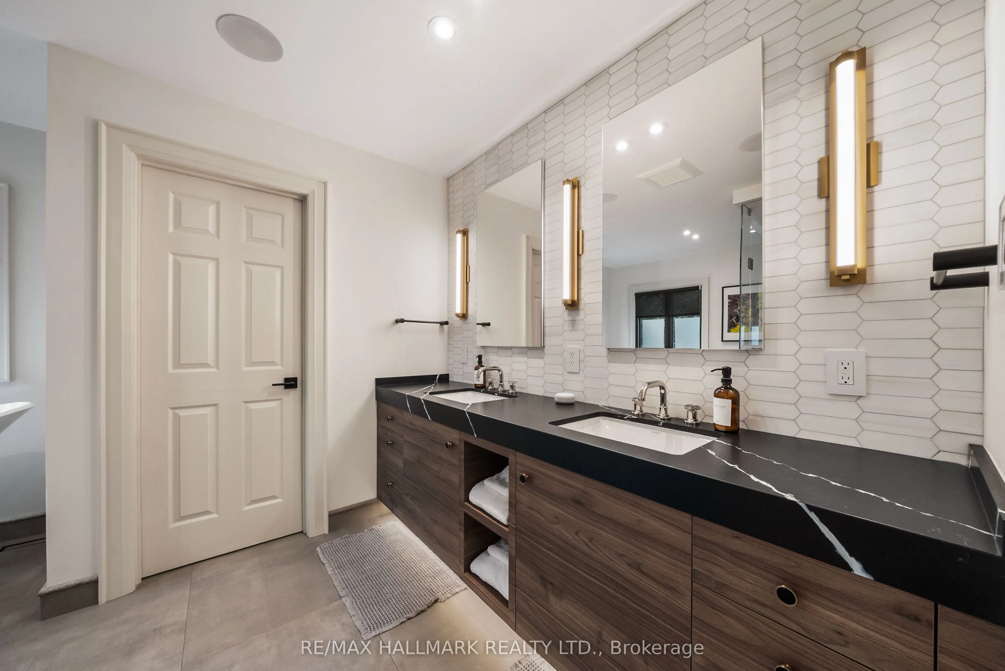 54 Theobalds Circle