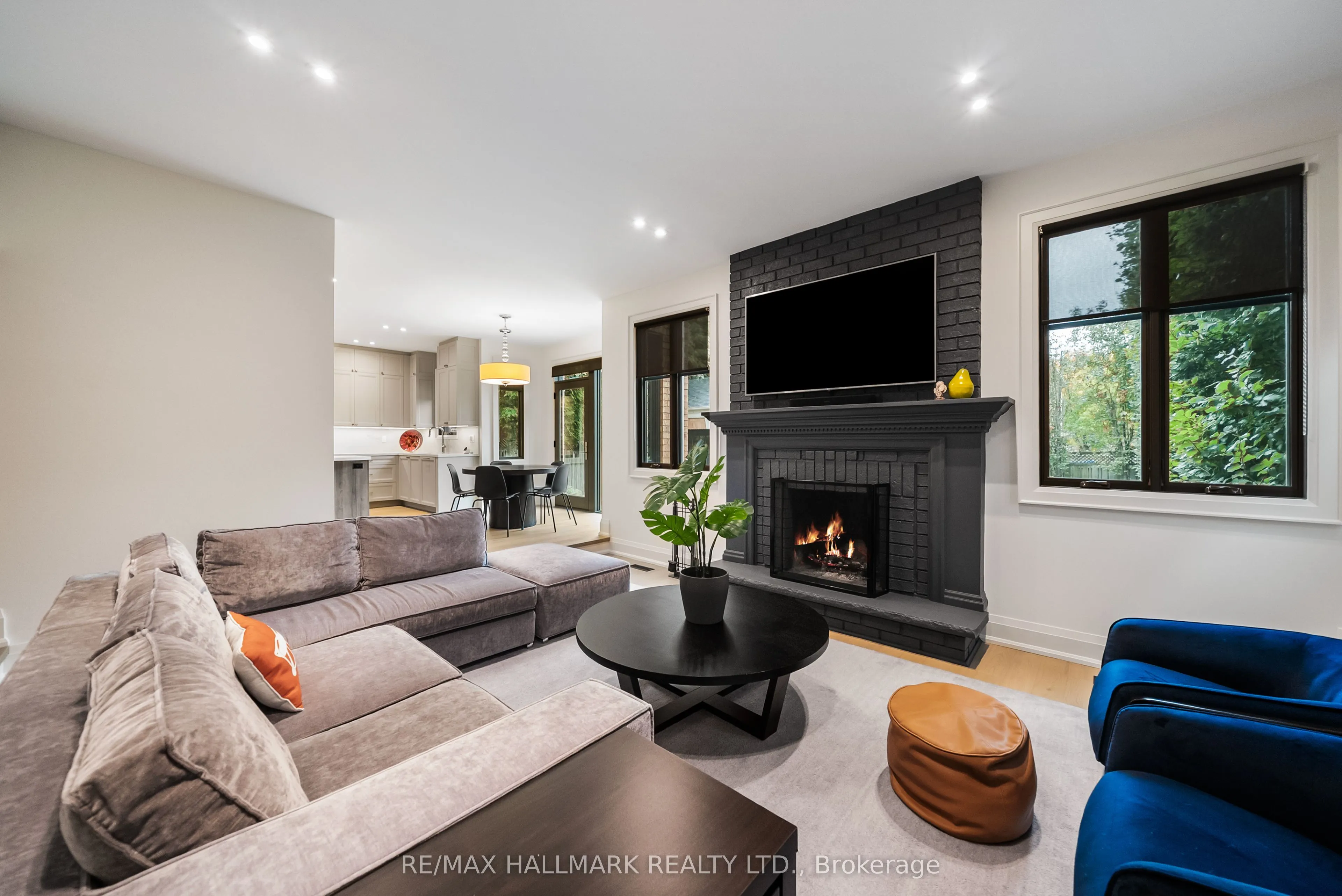 54 Theobalds Circle