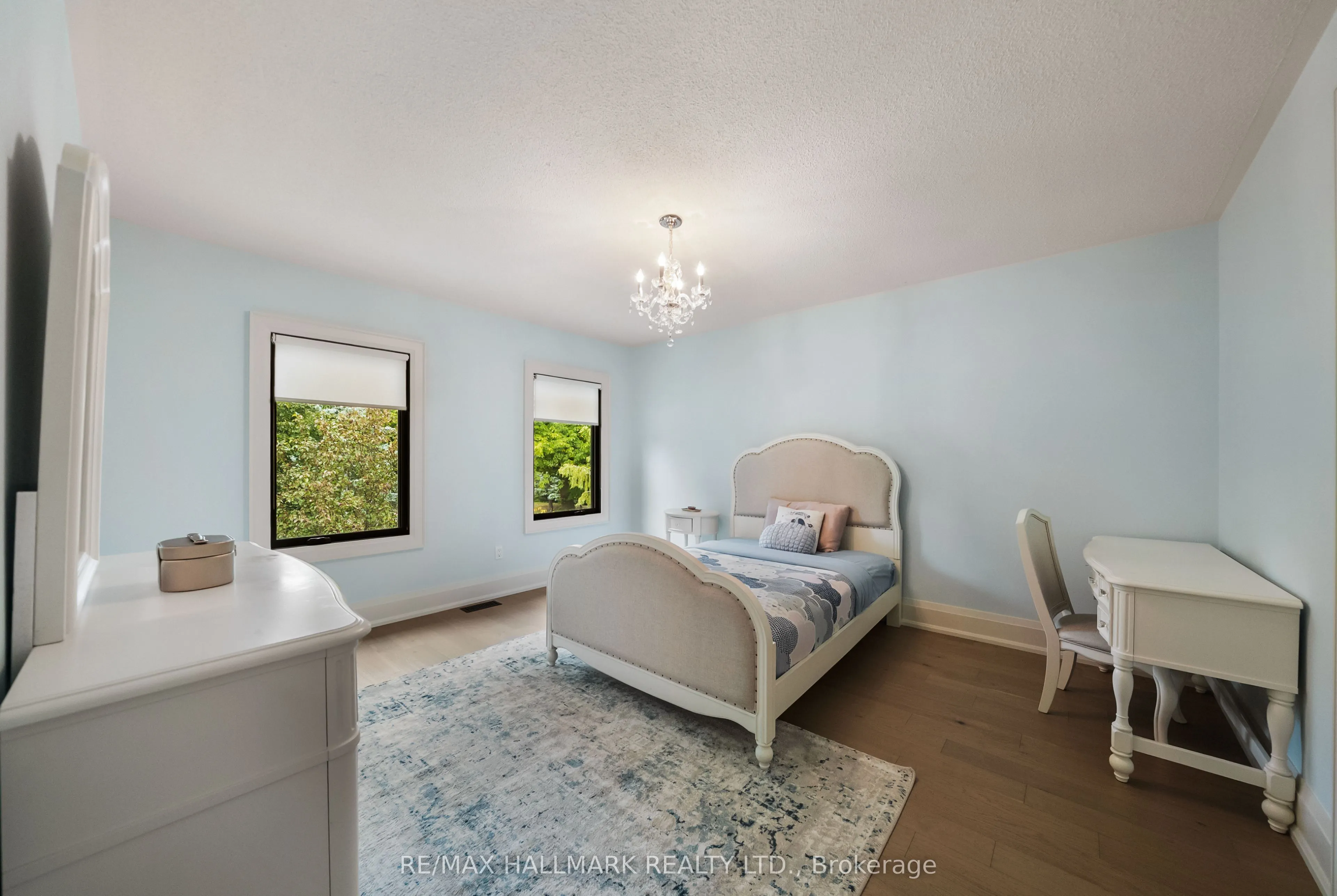 54 Theobalds Circle