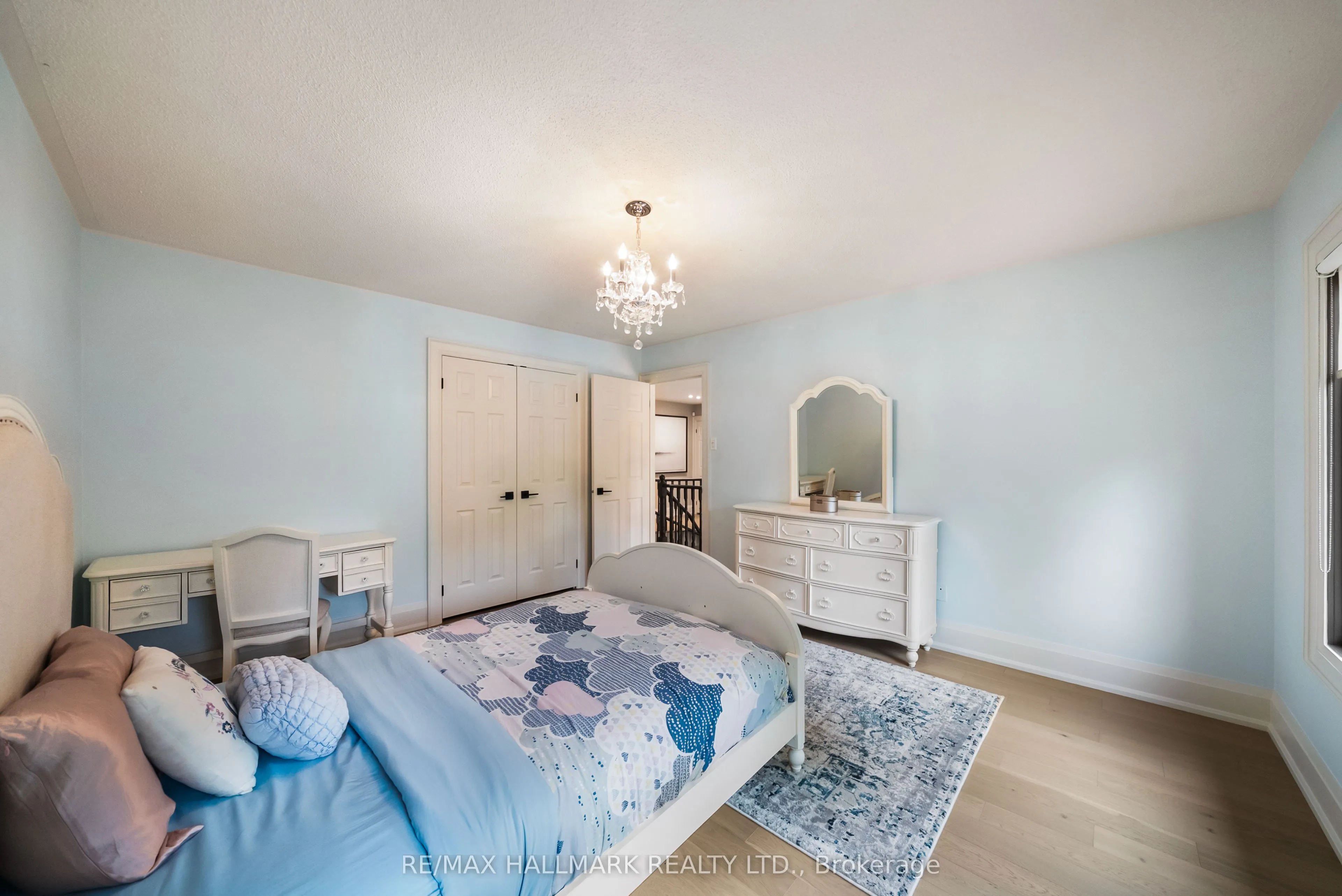 54 Theobalds Circle