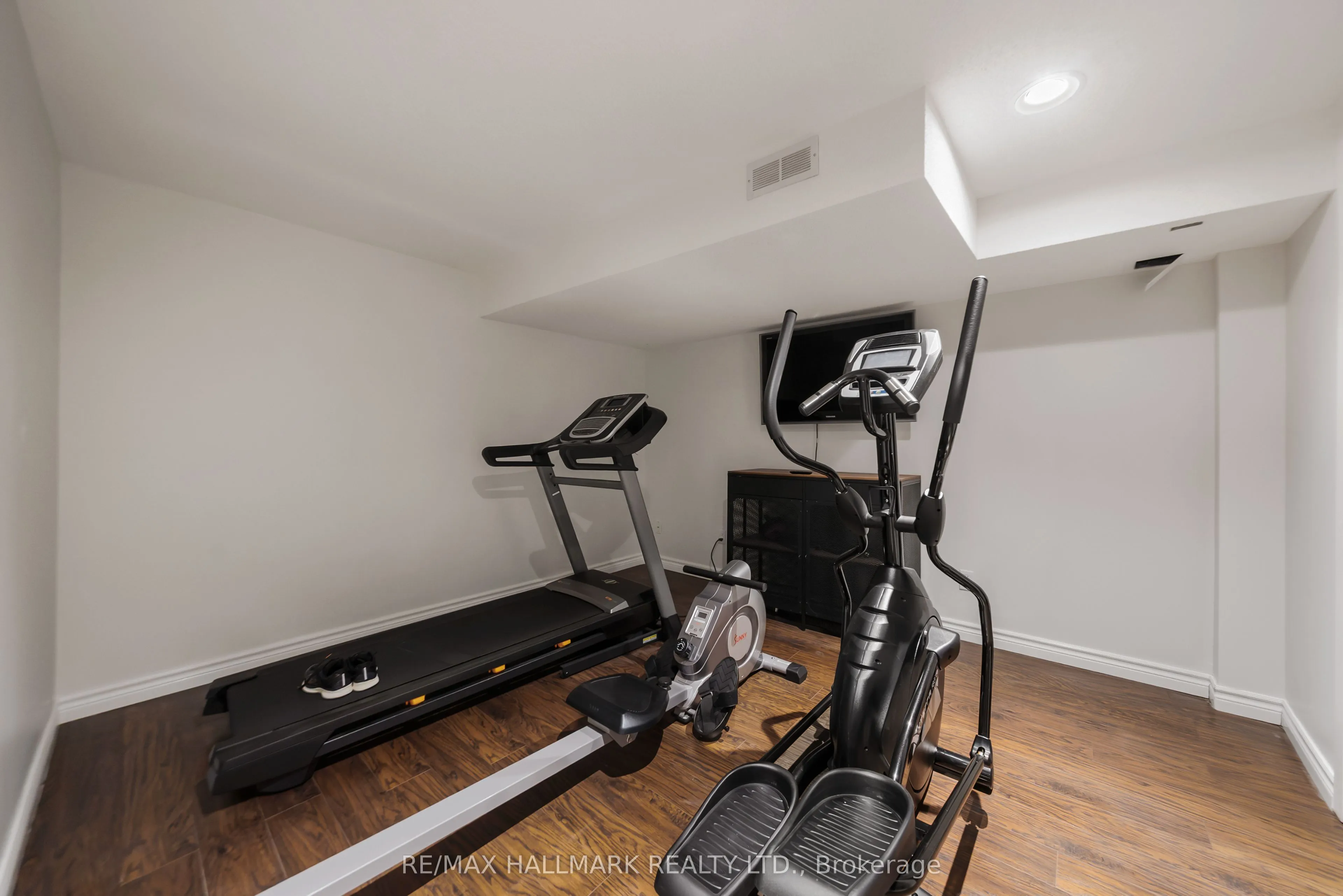 54 Theobalds Circle
