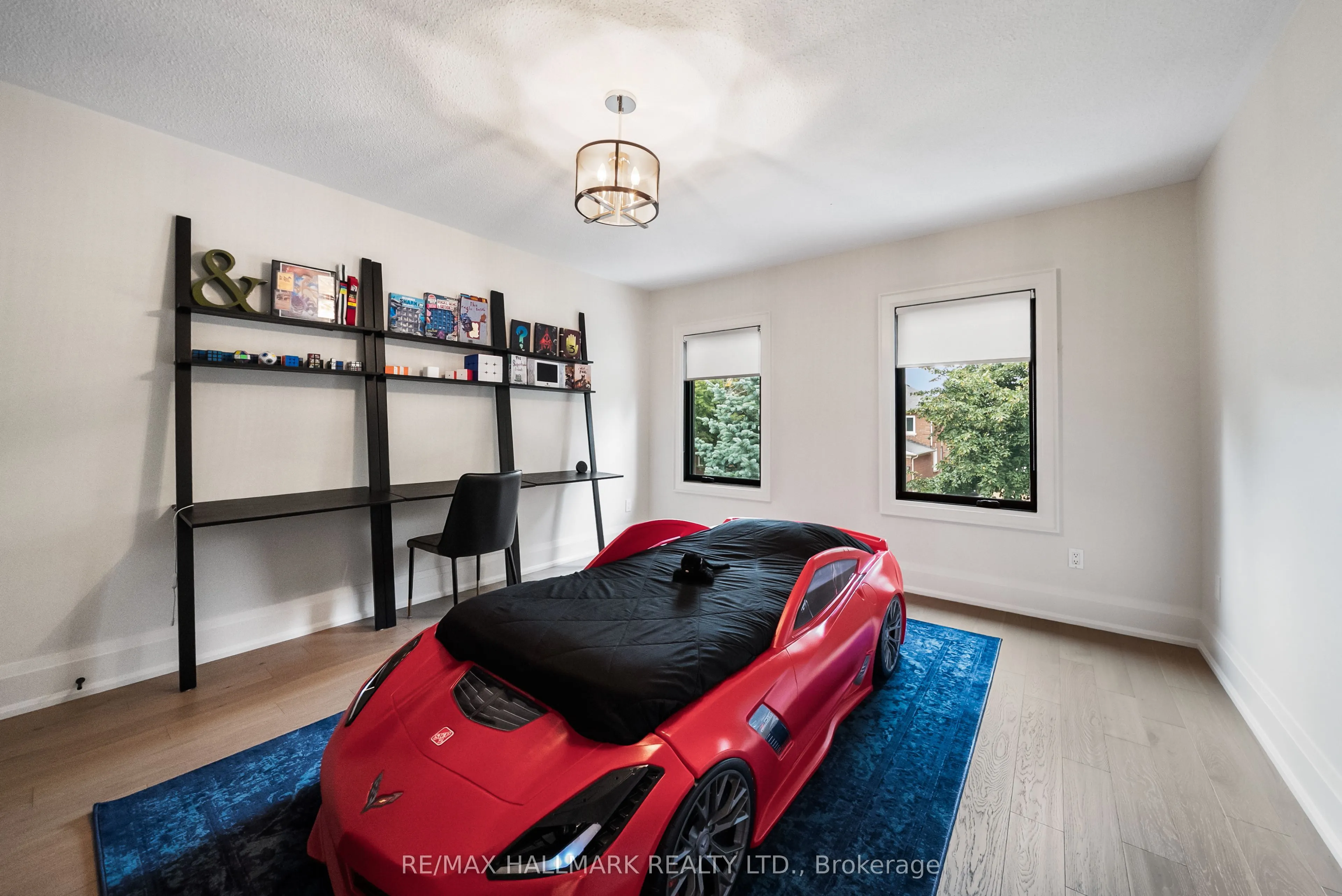 54 Theobalds Circle